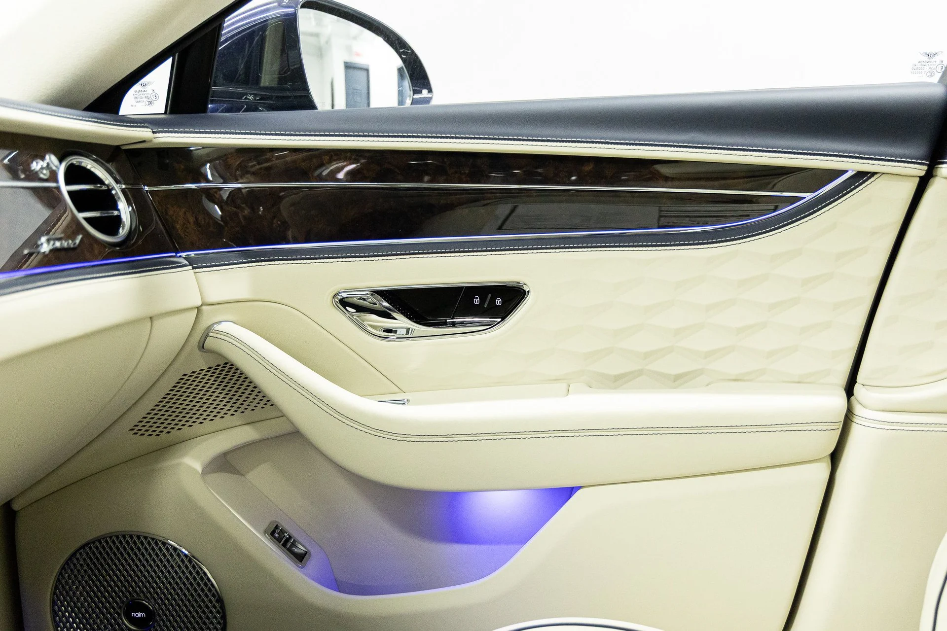 mph035_2136896206_85a98050ad76697bd93ff72bf1e591ddx_f81a03bba2