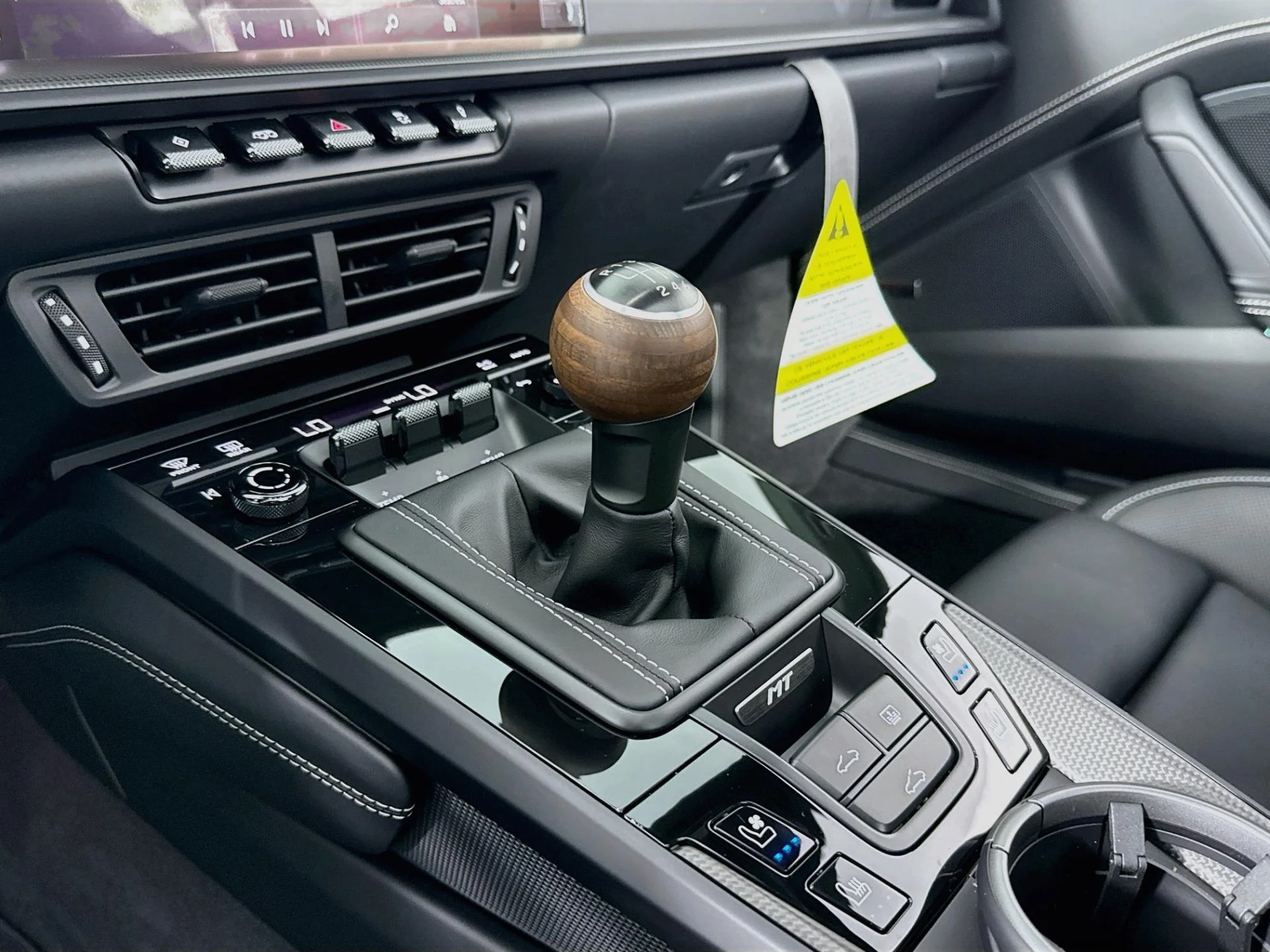 mph035_2137756005_Used_2026_Porsche_911_Carrera_T_1787948821_83c02f7535