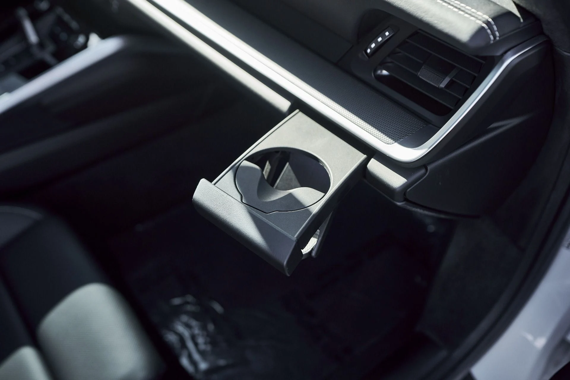 mph035_2140175493_Used_2024_Porsche_911_Turbo_1765332451_1474ca704e