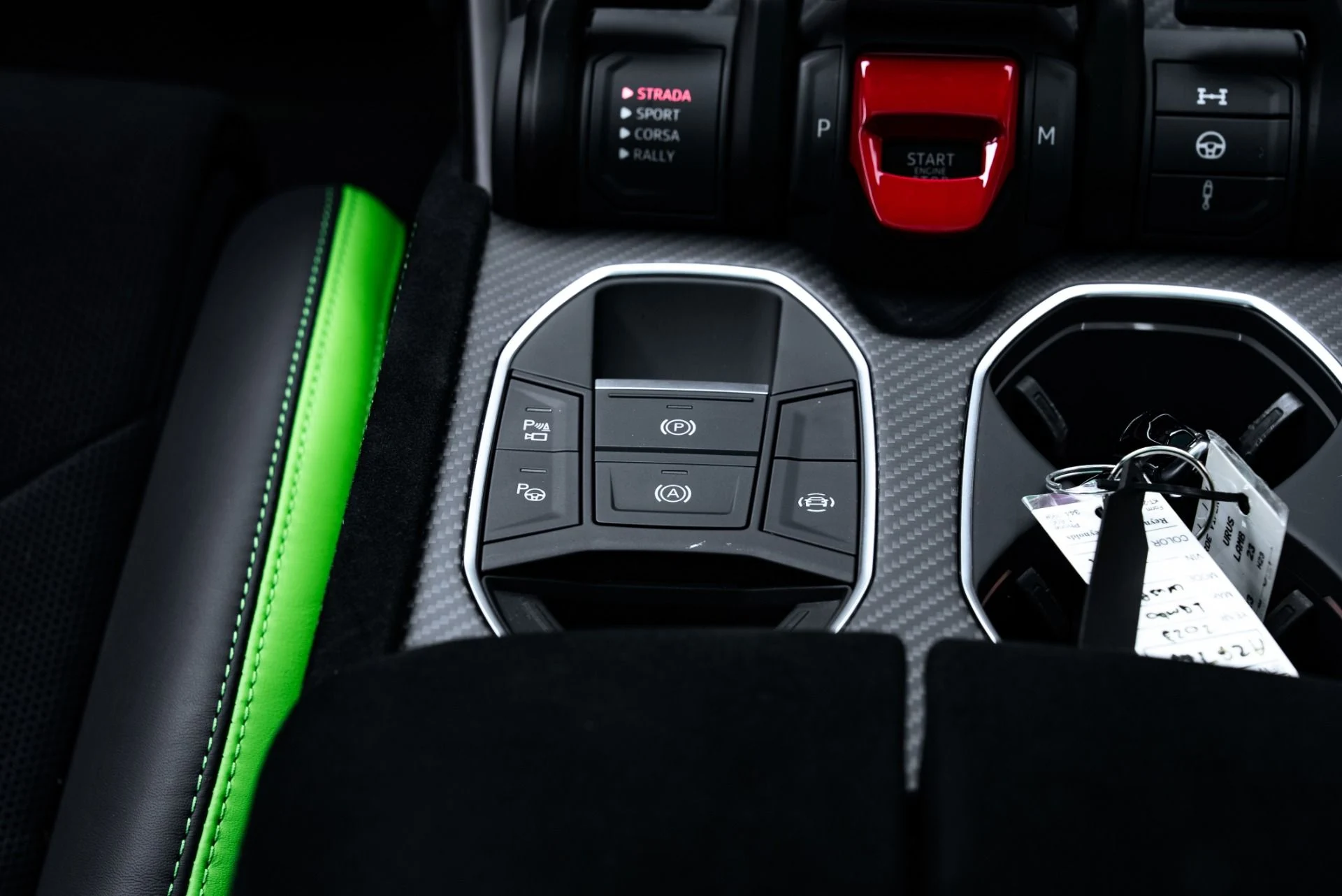 mph035_2144765893_Used_2023_Lamborghini_Urus_Performante_1776122805_8cef7adb85