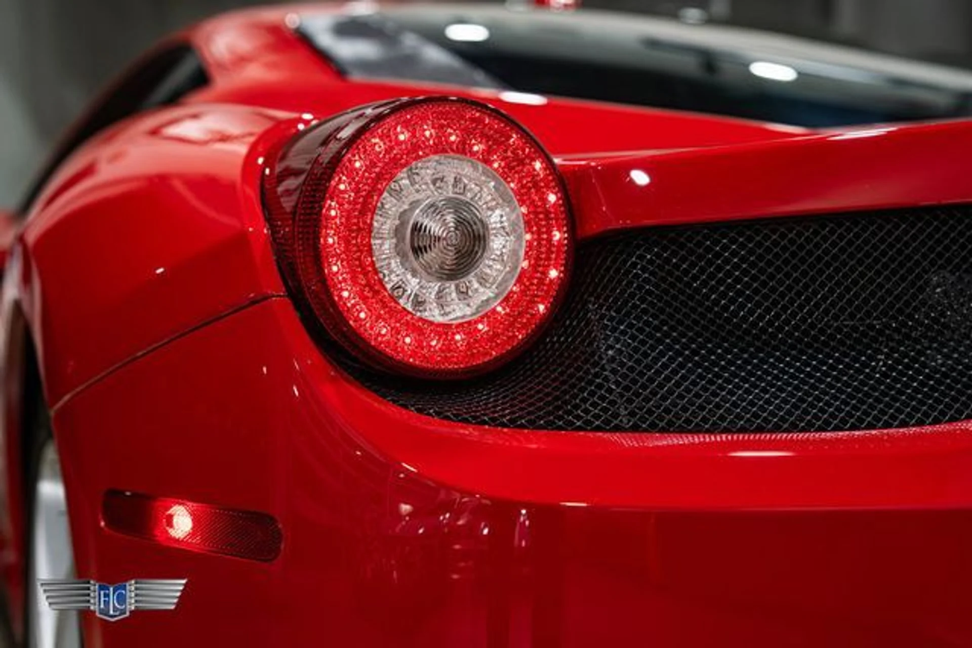 mph035_2150293626_used_2011_ferrari_458_italia_2drcoupe_9689_23088468_40_640_33407e406c