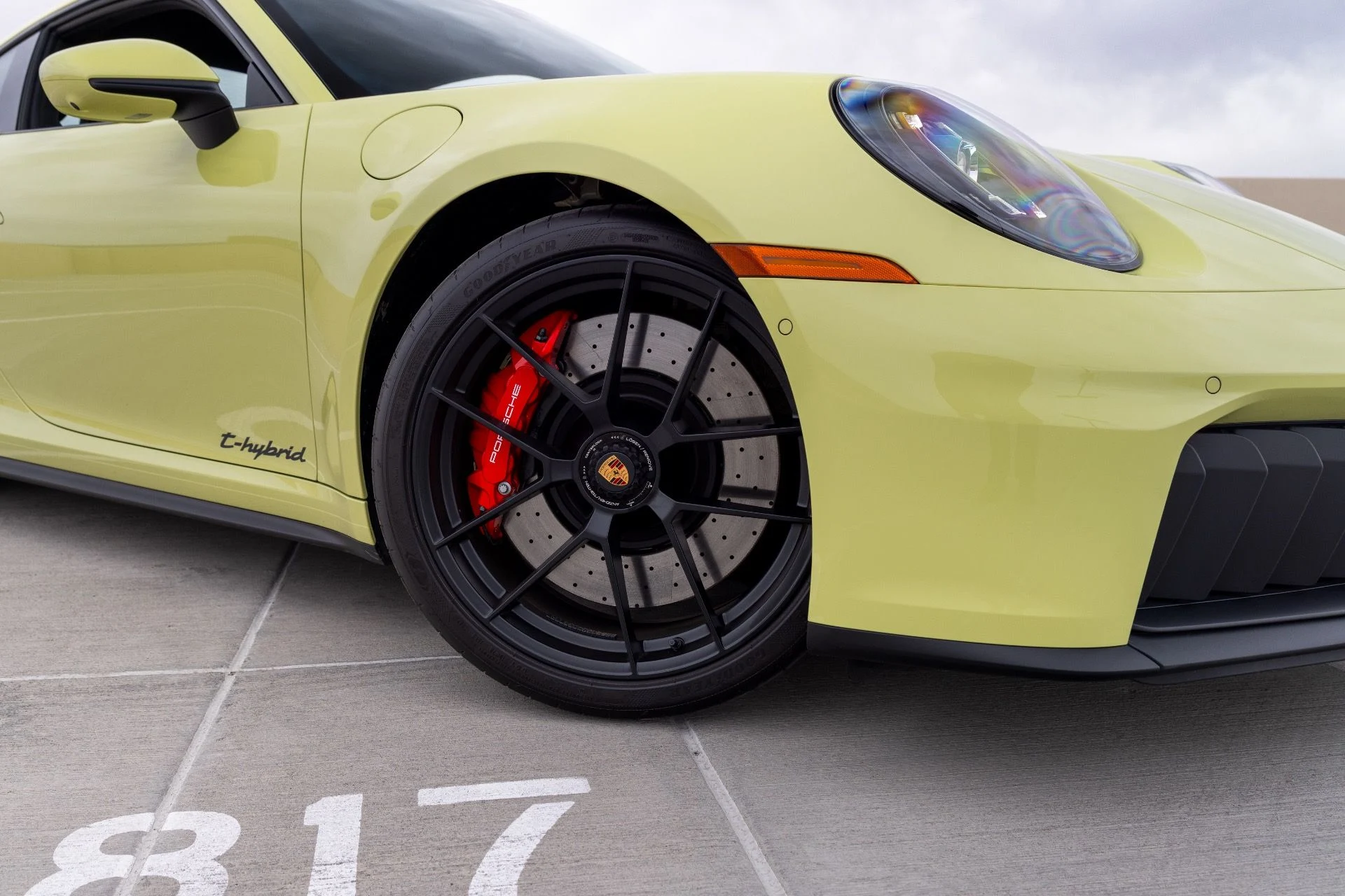mph035_2161131425_Used_2026_Porsche_911_Carrera_GTS_1775588460_f12e46c680