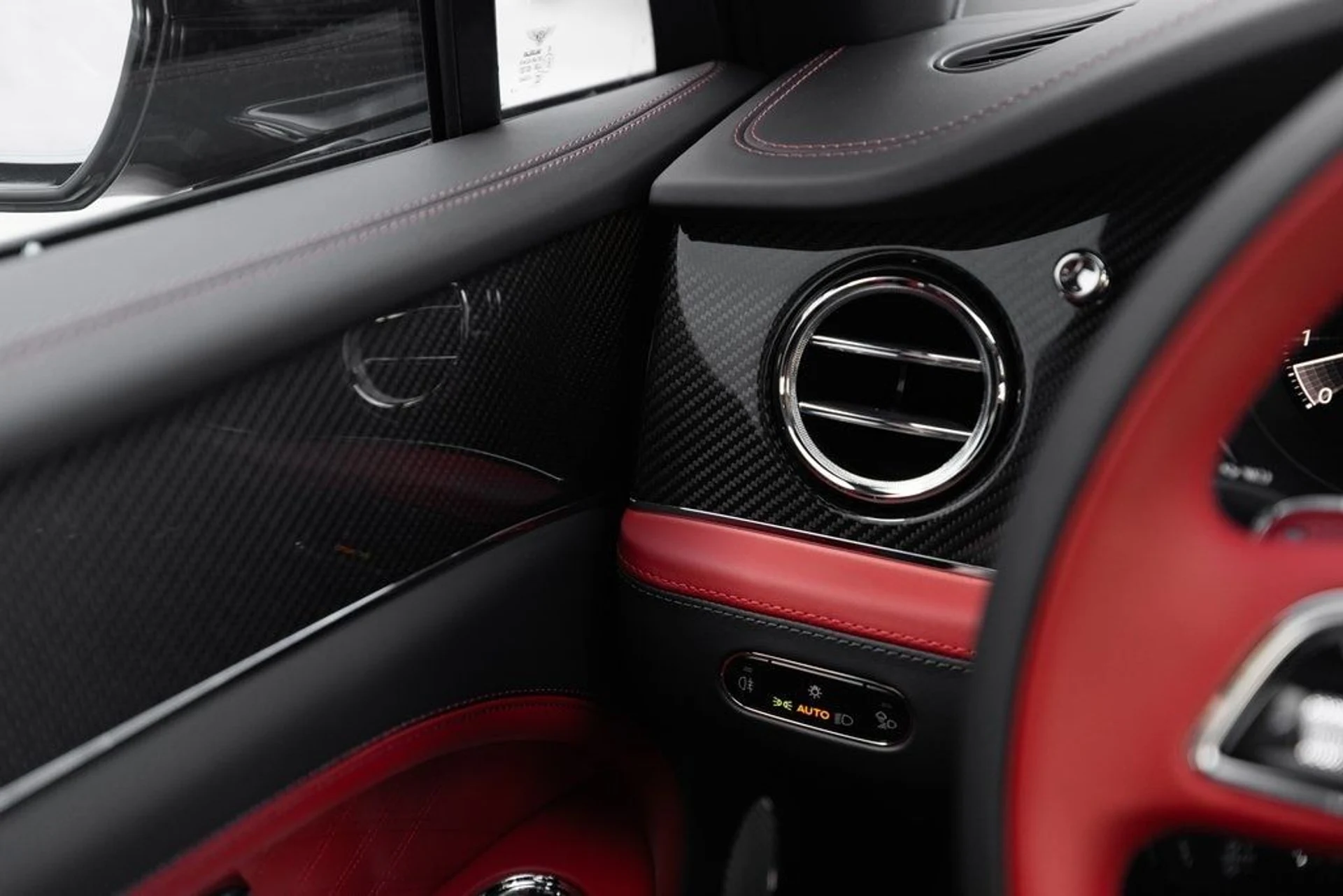 mph035_2161560722_f97a6722e0724b3a79f72de2eae0c59cx_5e5684b9dd