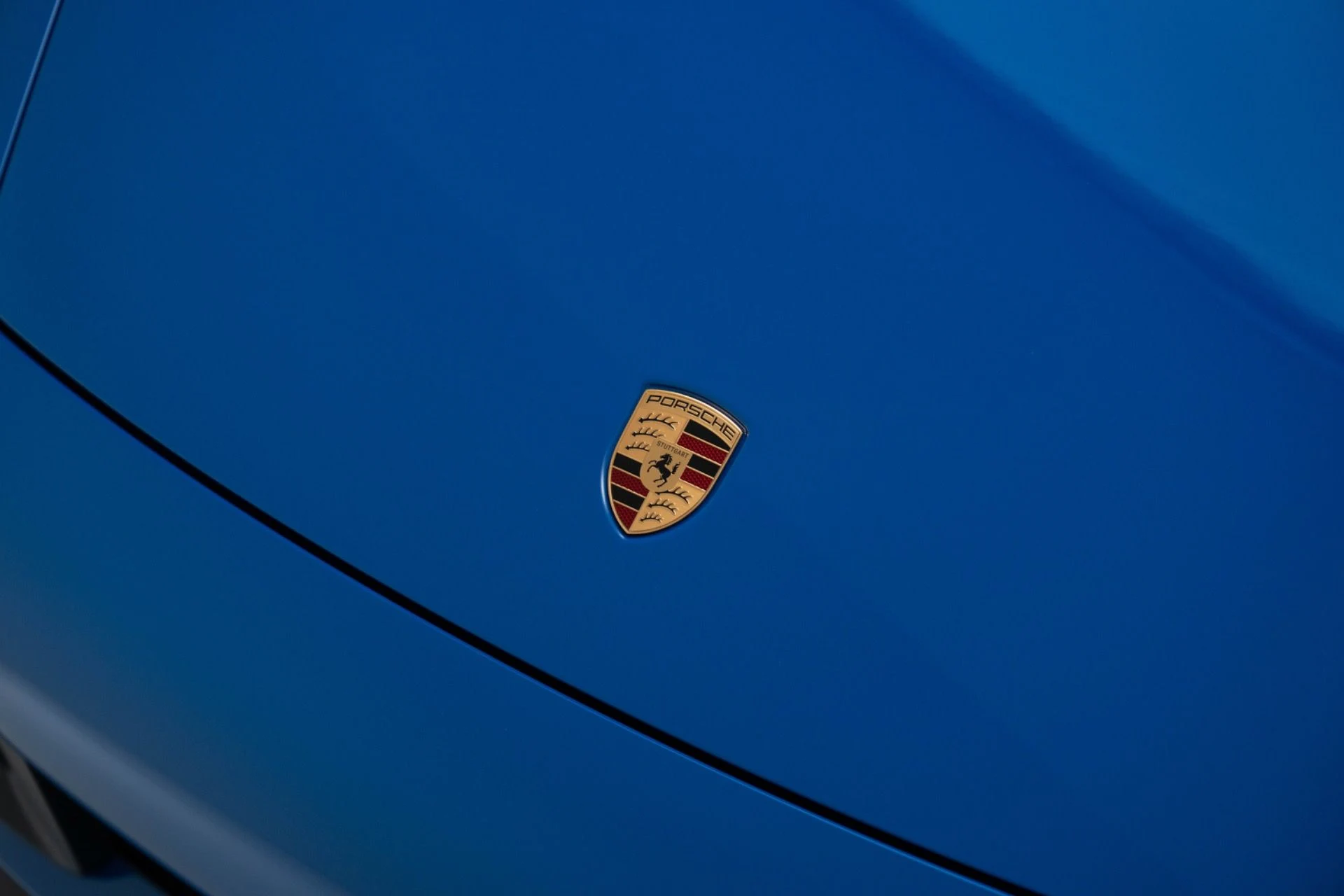 mph035_2163703587_Used_2025_Porsche_911_Carrera_1782341868_3224461568