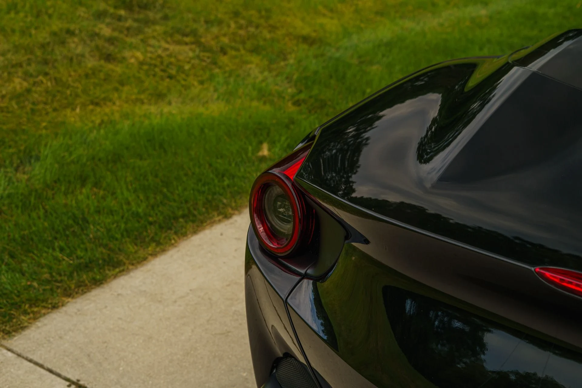 mph035_2169532850_Used_2019_Ferrari_Portofino_1783726040_b3f5a155ca