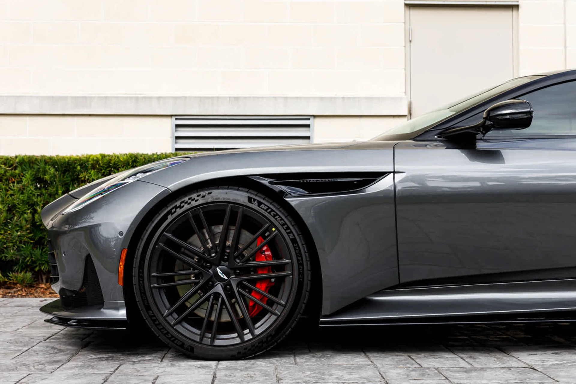 mph035_2192497329_36_7f8d44e29b