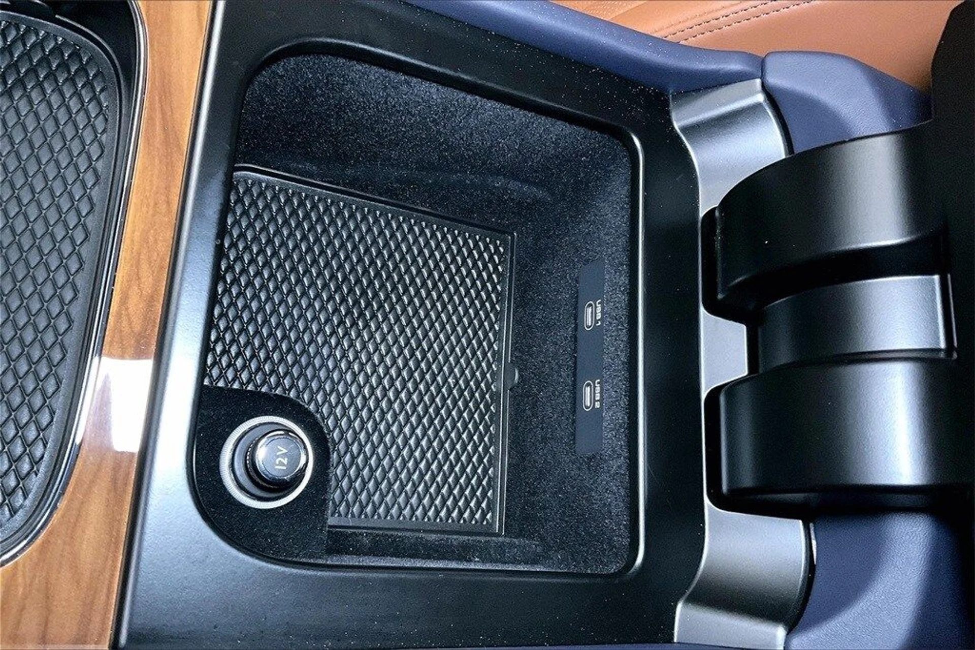 mph035_2203196837_a73bc28f3adc71285e0bdb44402bd590x_1823ae1010