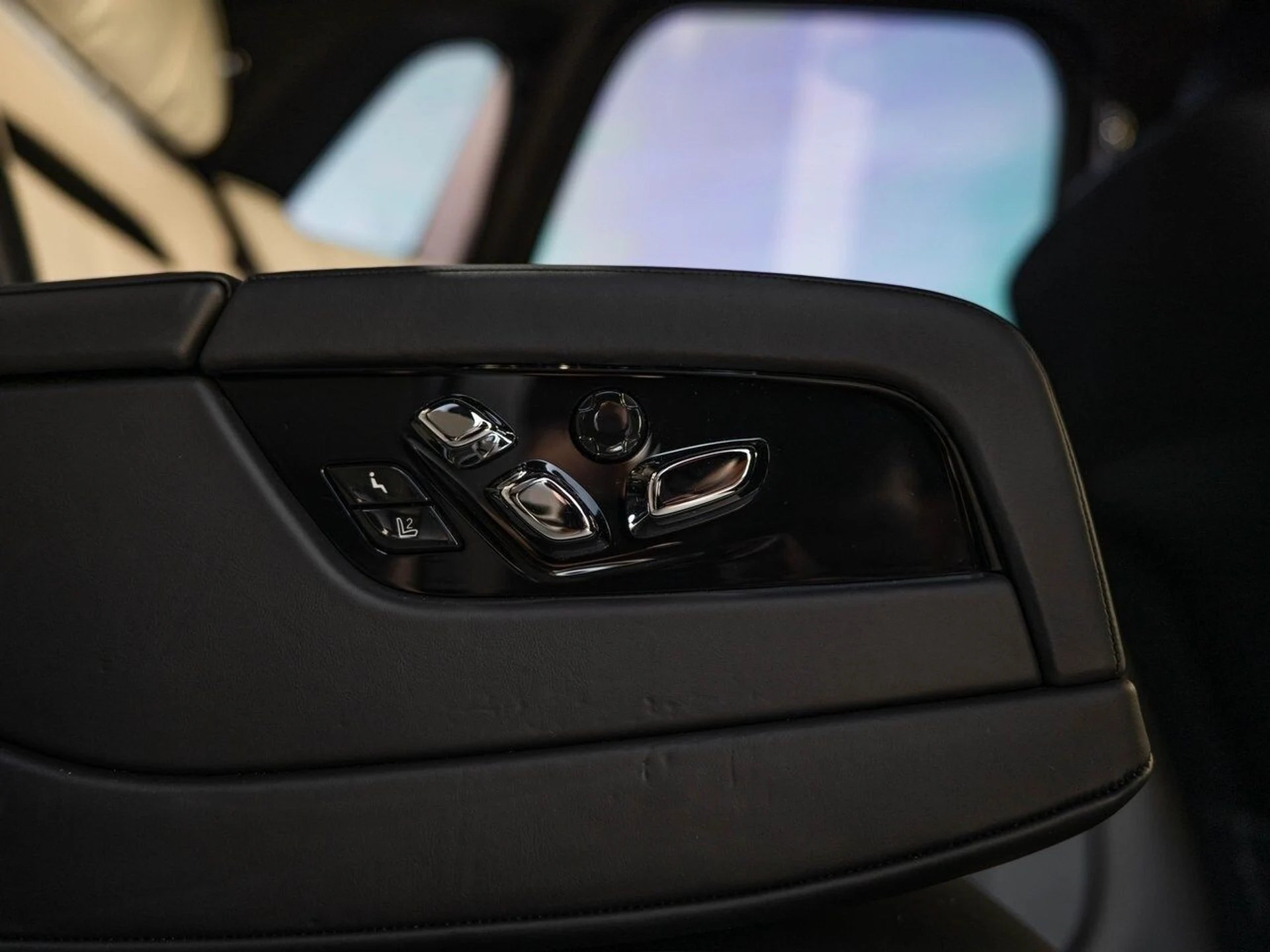 mph035_220575919_c6f08360a015d30f977b9f69f4114215x_053f844fca