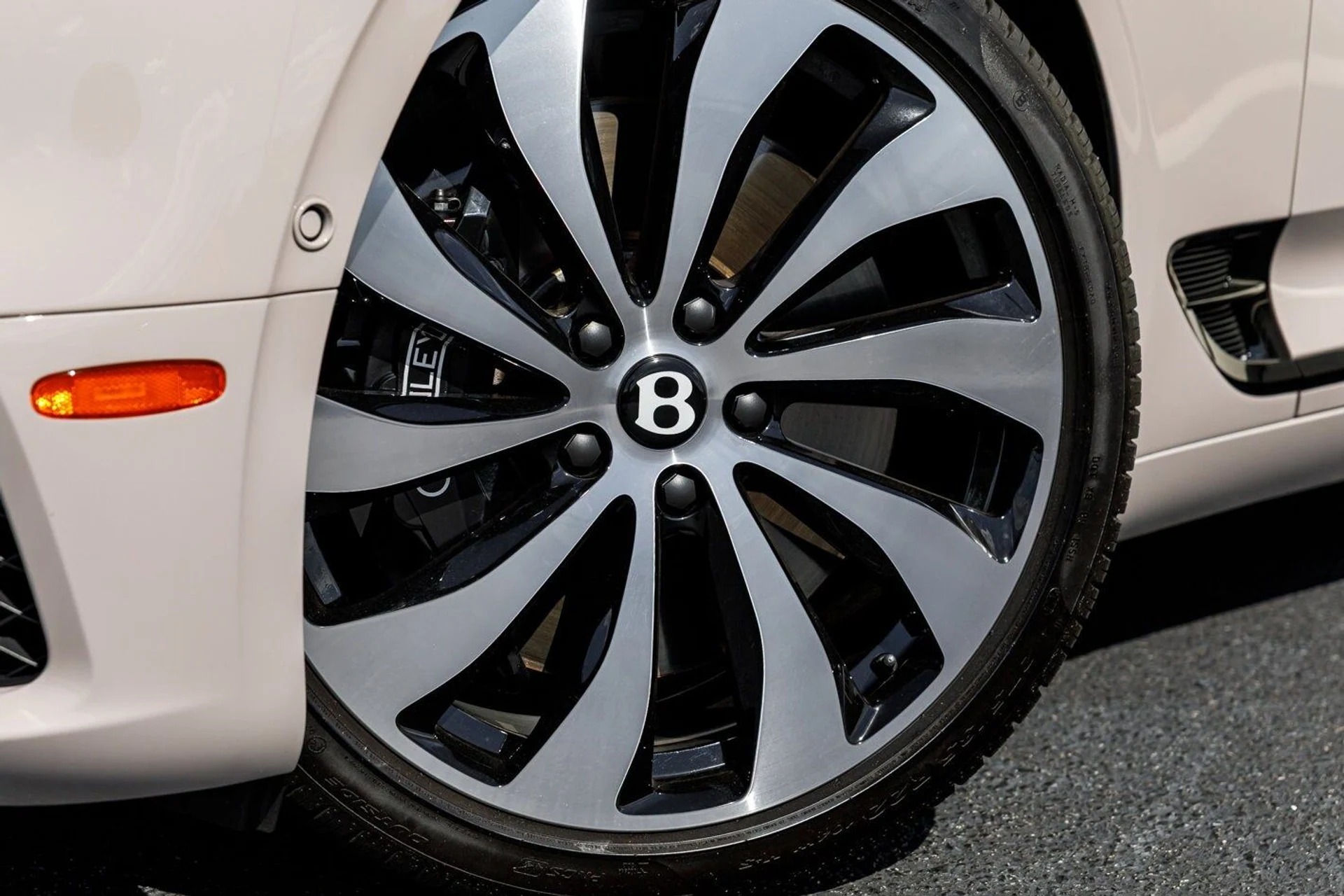 mph035_2210244248_1756b96f9b7f0c233c6828f690ebb22fx_4fc39ac21a