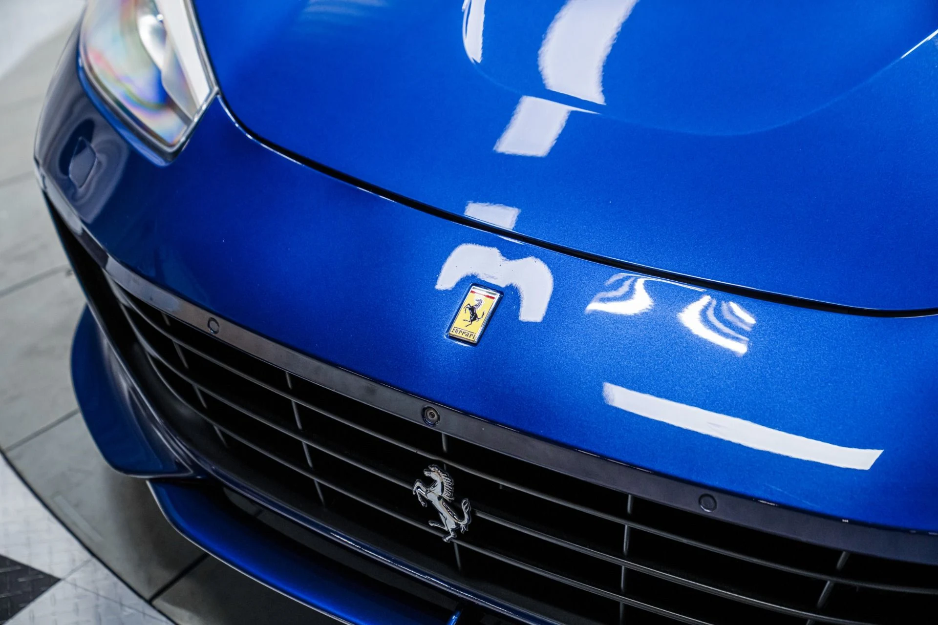 mph035_2216750393_Used_2019_Ferrari_GTC_4_Lusso_V12_1762198227_d4239dac67