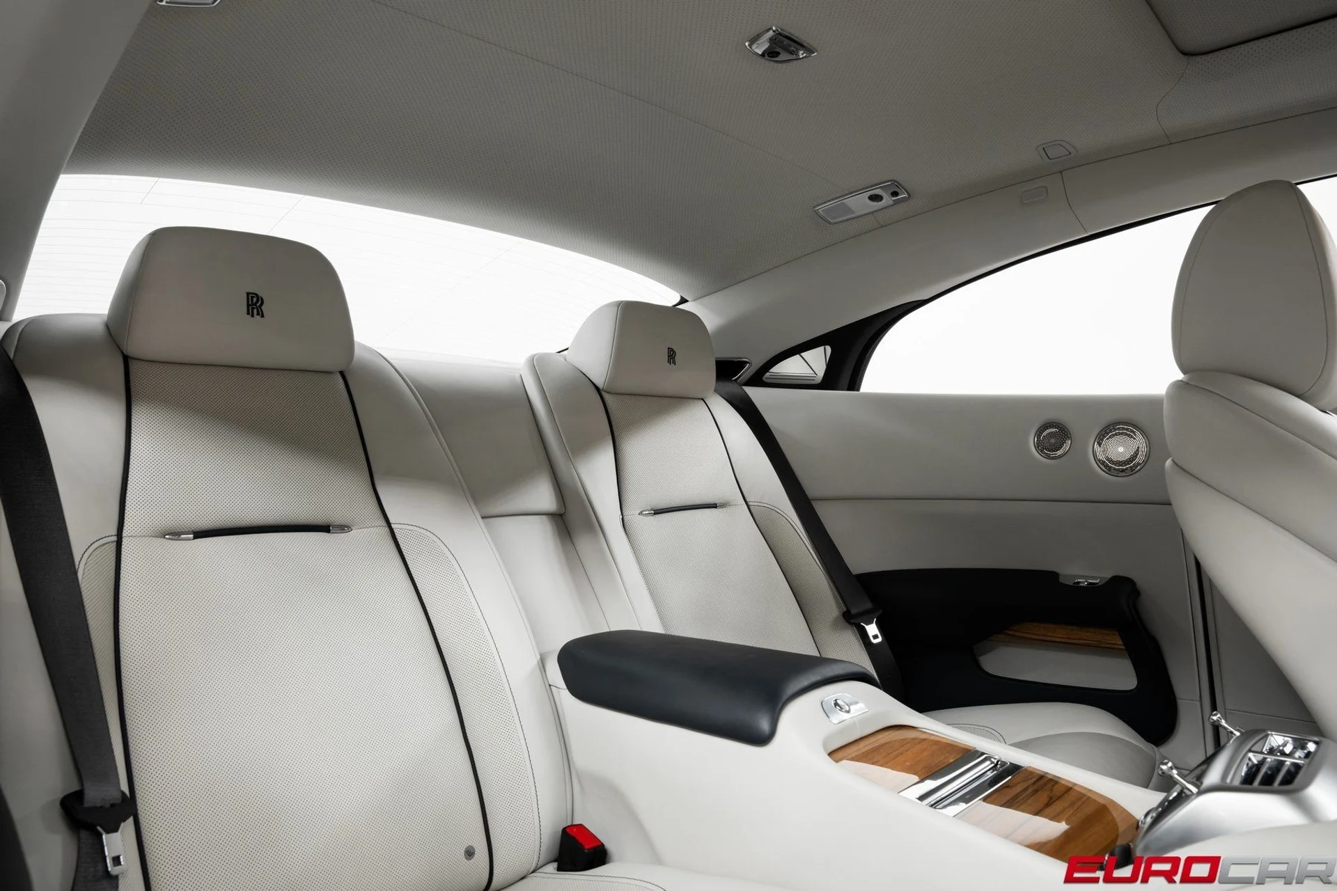 mph035_2218614654_image_36_998ee4f405