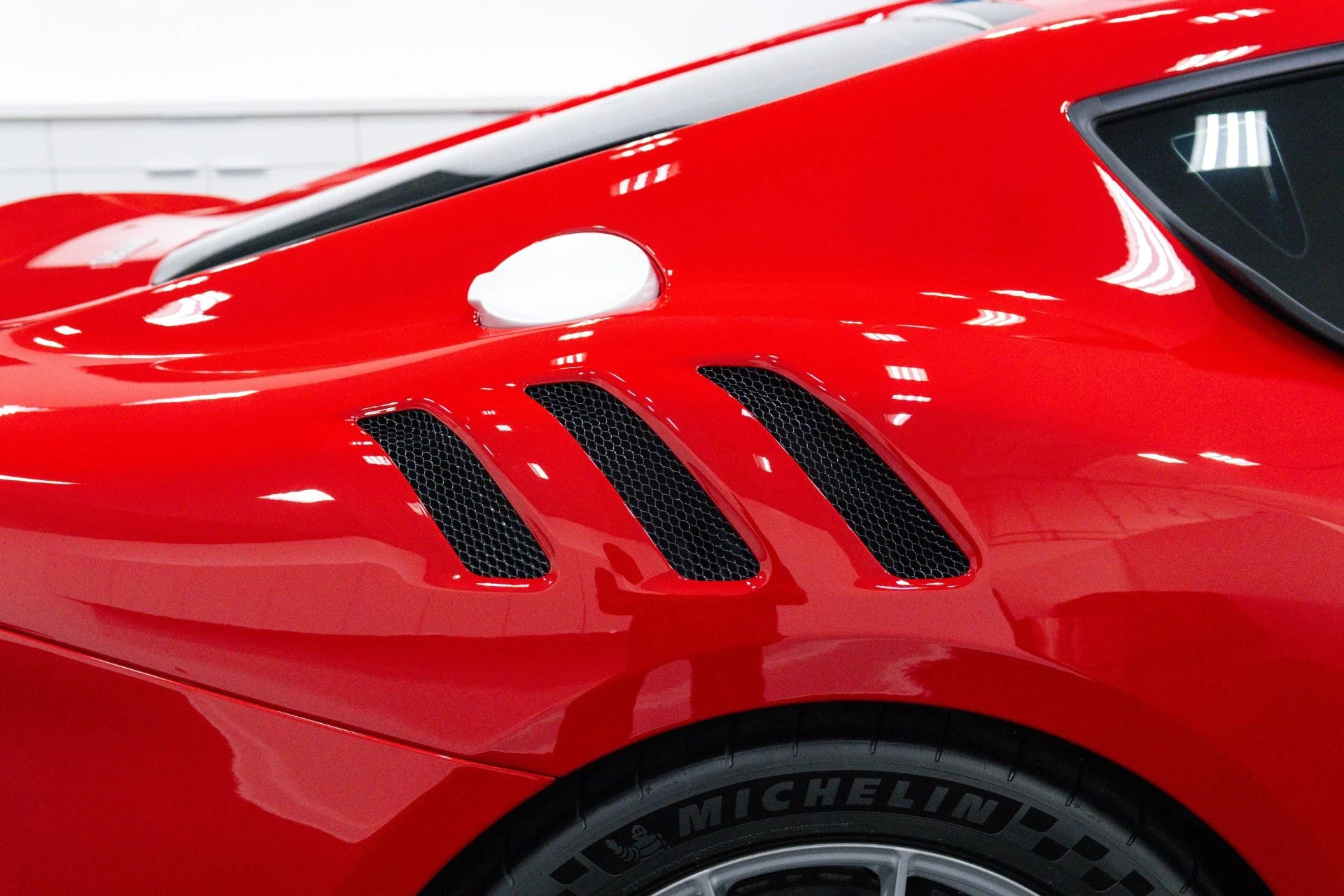 mph035_2226607483_Used_2017_Ferrari_F12tdf_1788471792_36c3343b5a