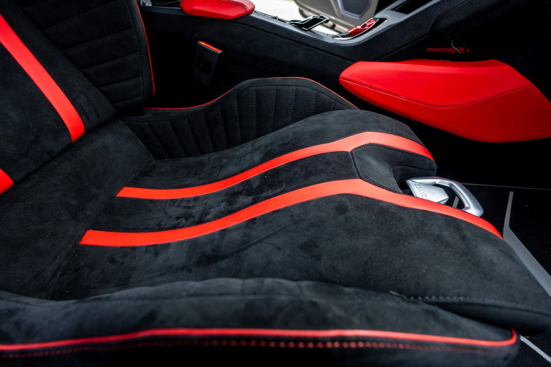 mph035_2228872857_Used_2021_Lamborghini_Huracan_STO_1781723231_5b9429c305