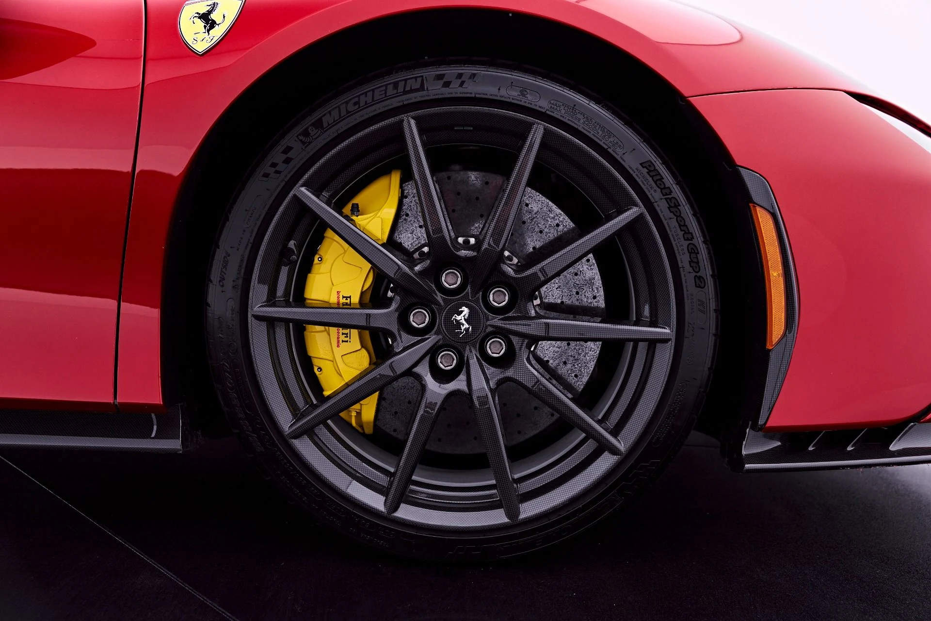 mph035_2232307054_Used_2021_Ferrari_SF_90_Stradale_Base_1782197755_8af099d0bc