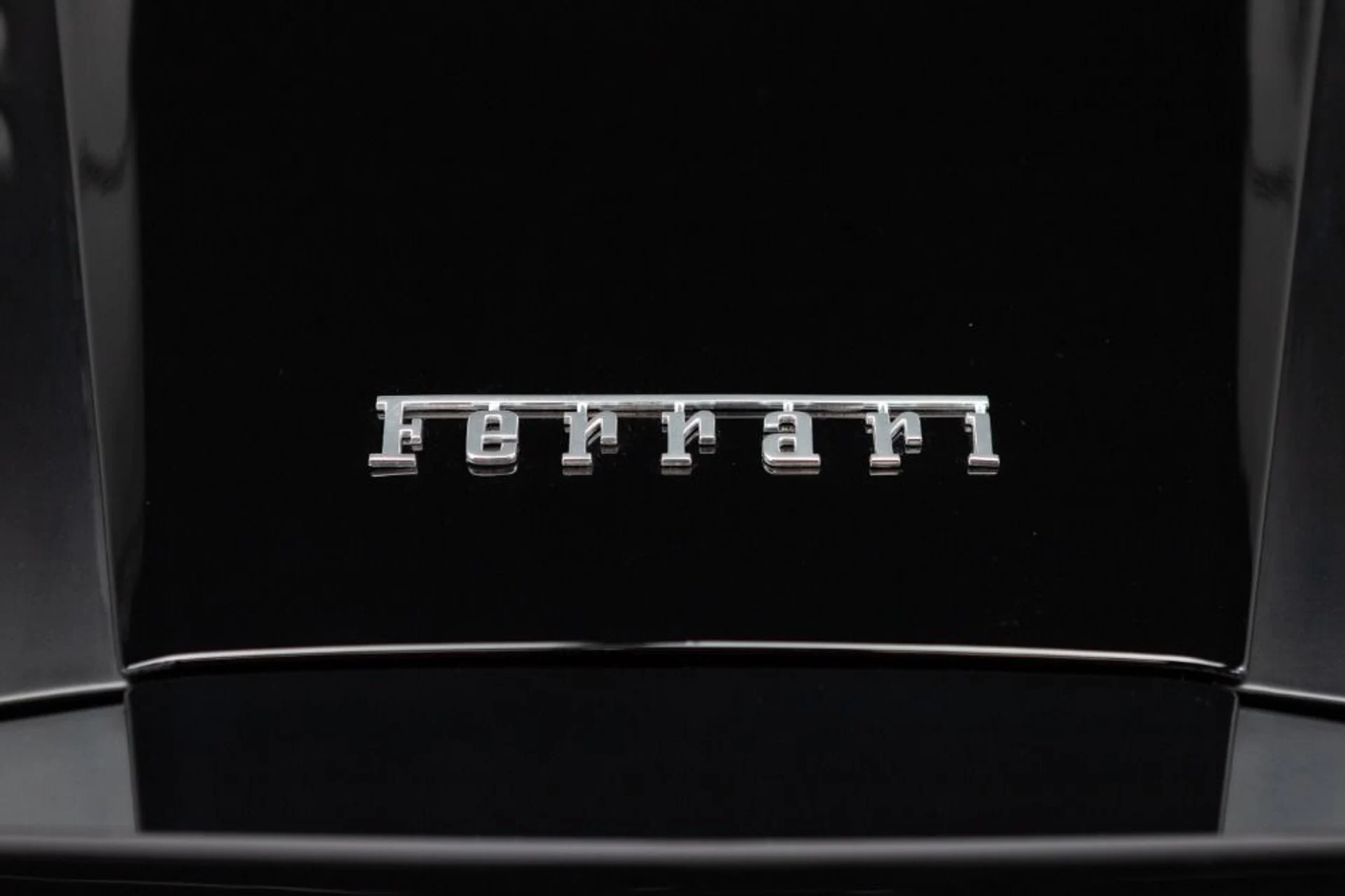 mph035_223667470_Used_2021_Ferrari_F8_Spider_00d24ee9b8