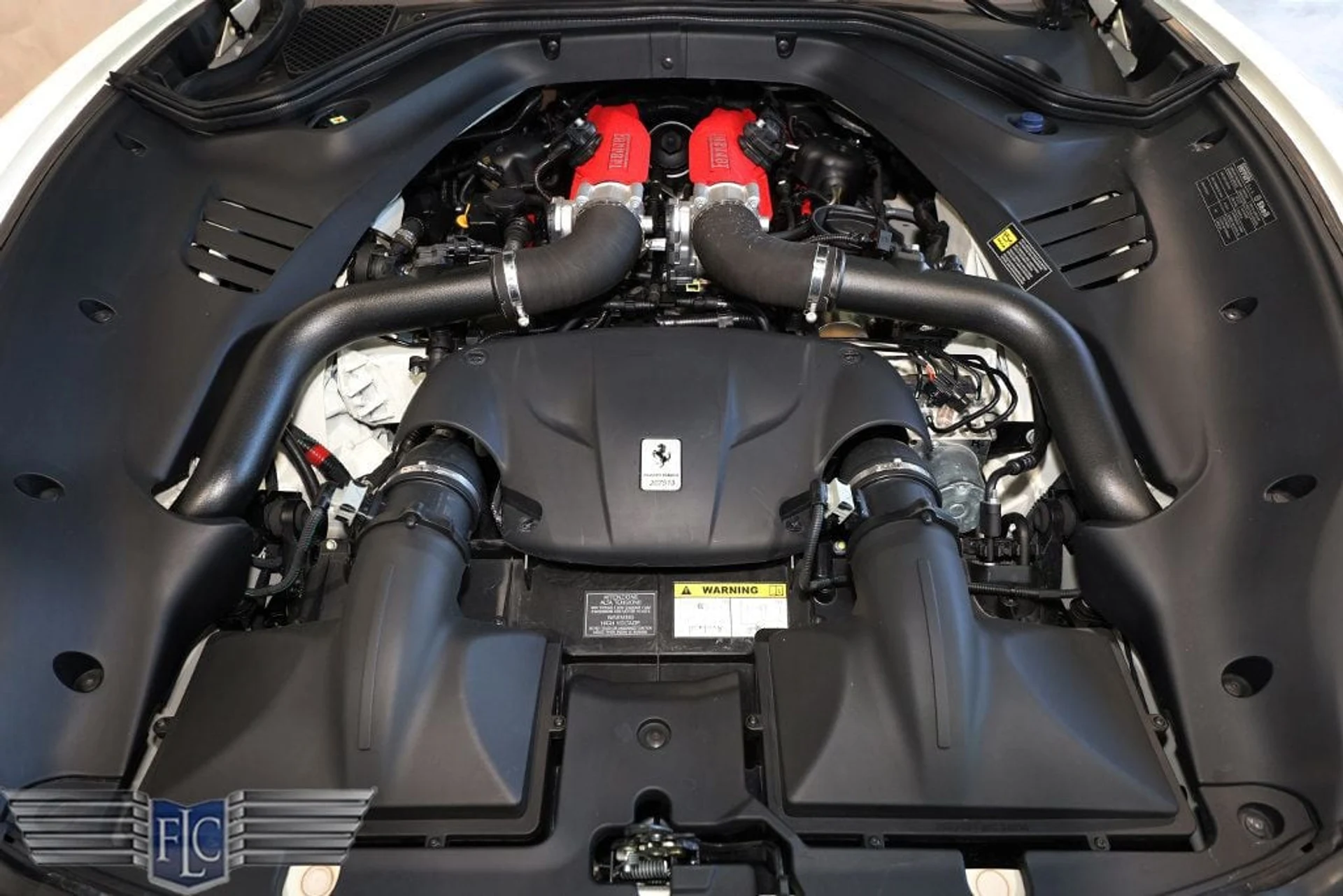 mph035_2236931267_used_2015_ferrari_california_t2drconvertible_9689_22995447_36_1024_8aa3d6cd6d