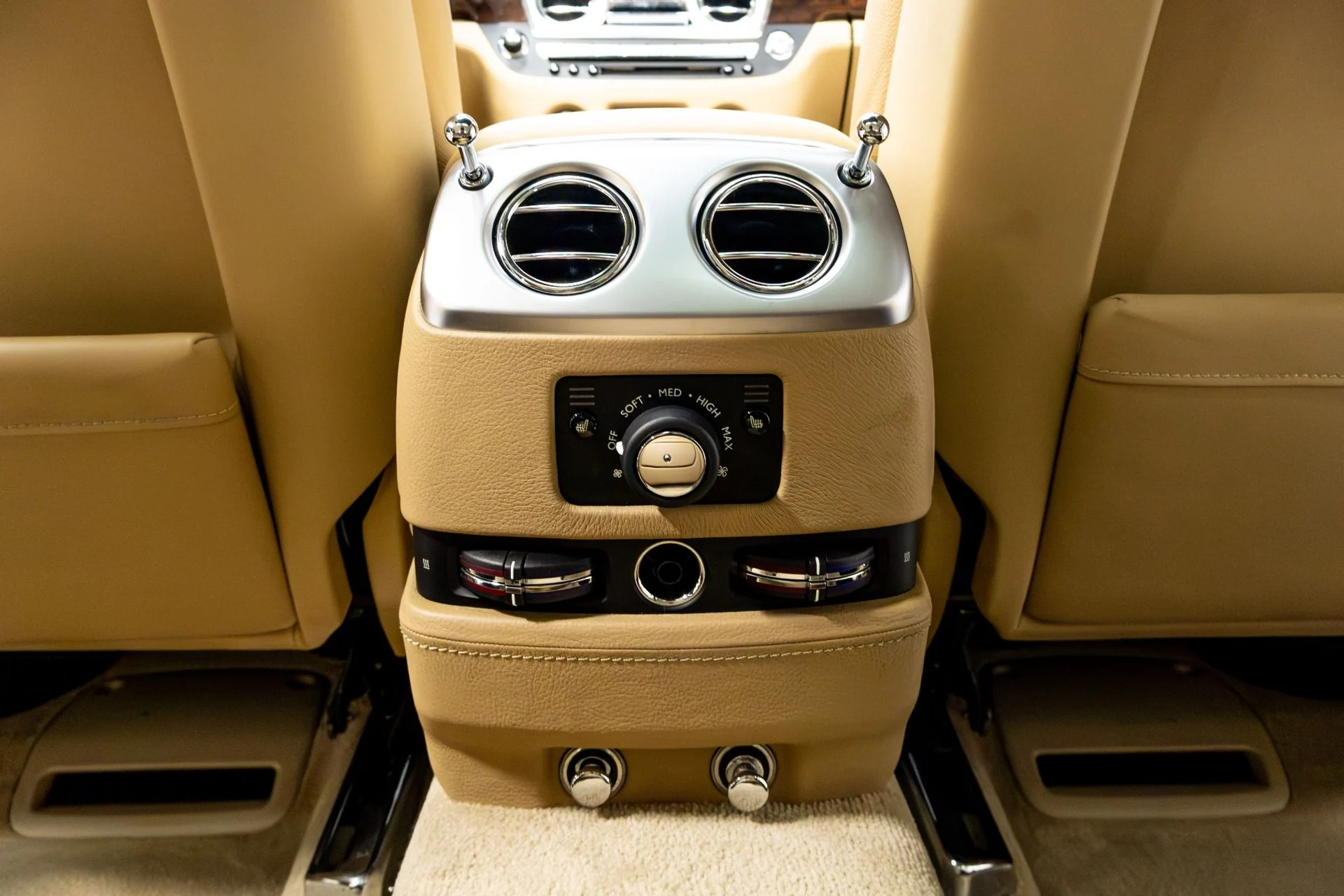 mph035_2237128818_Used_2017_Rolls_Royce_Ghost_1774888920_a695281f67