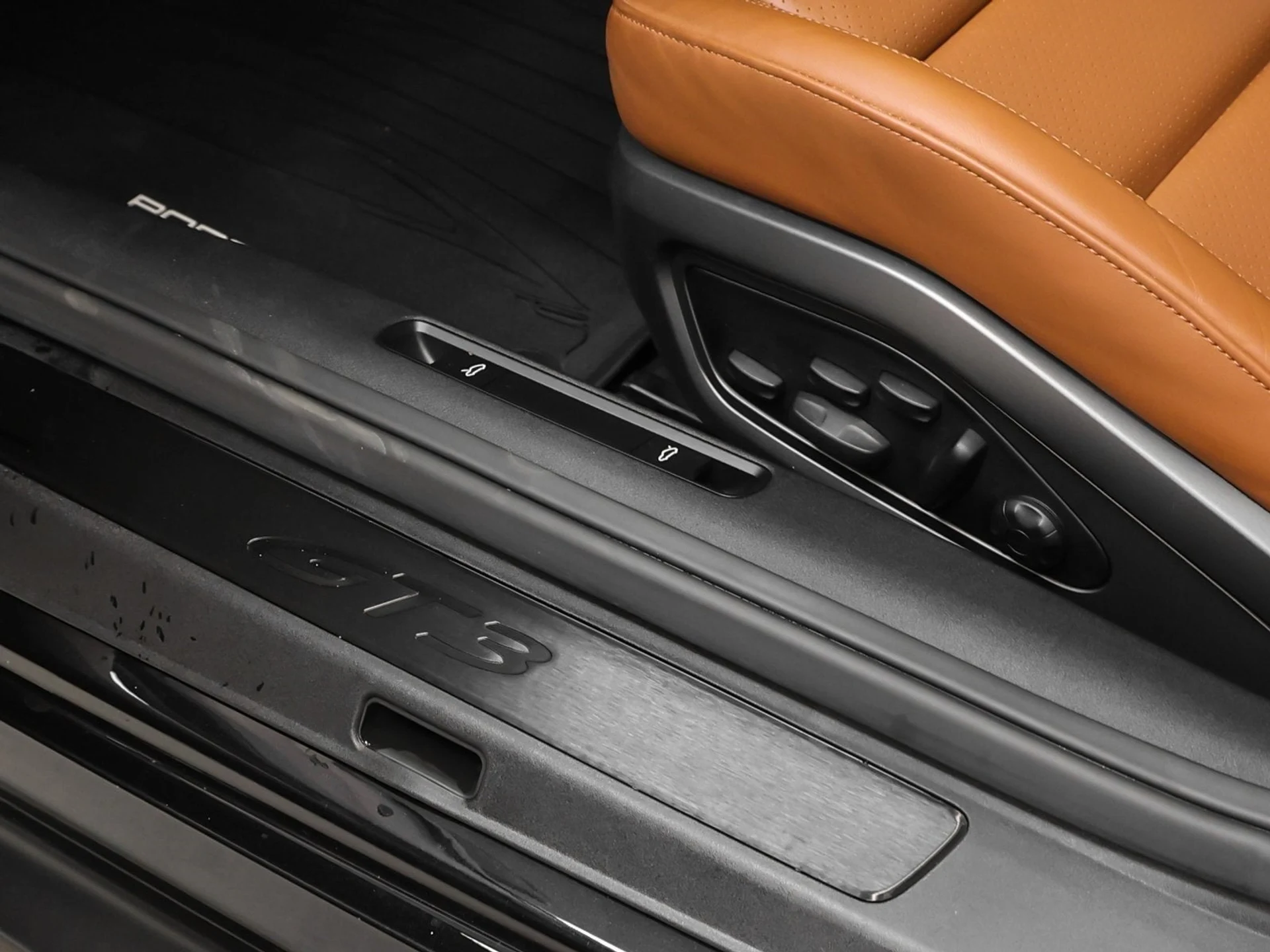 mph035_2241020873_36_ed4fc8870a