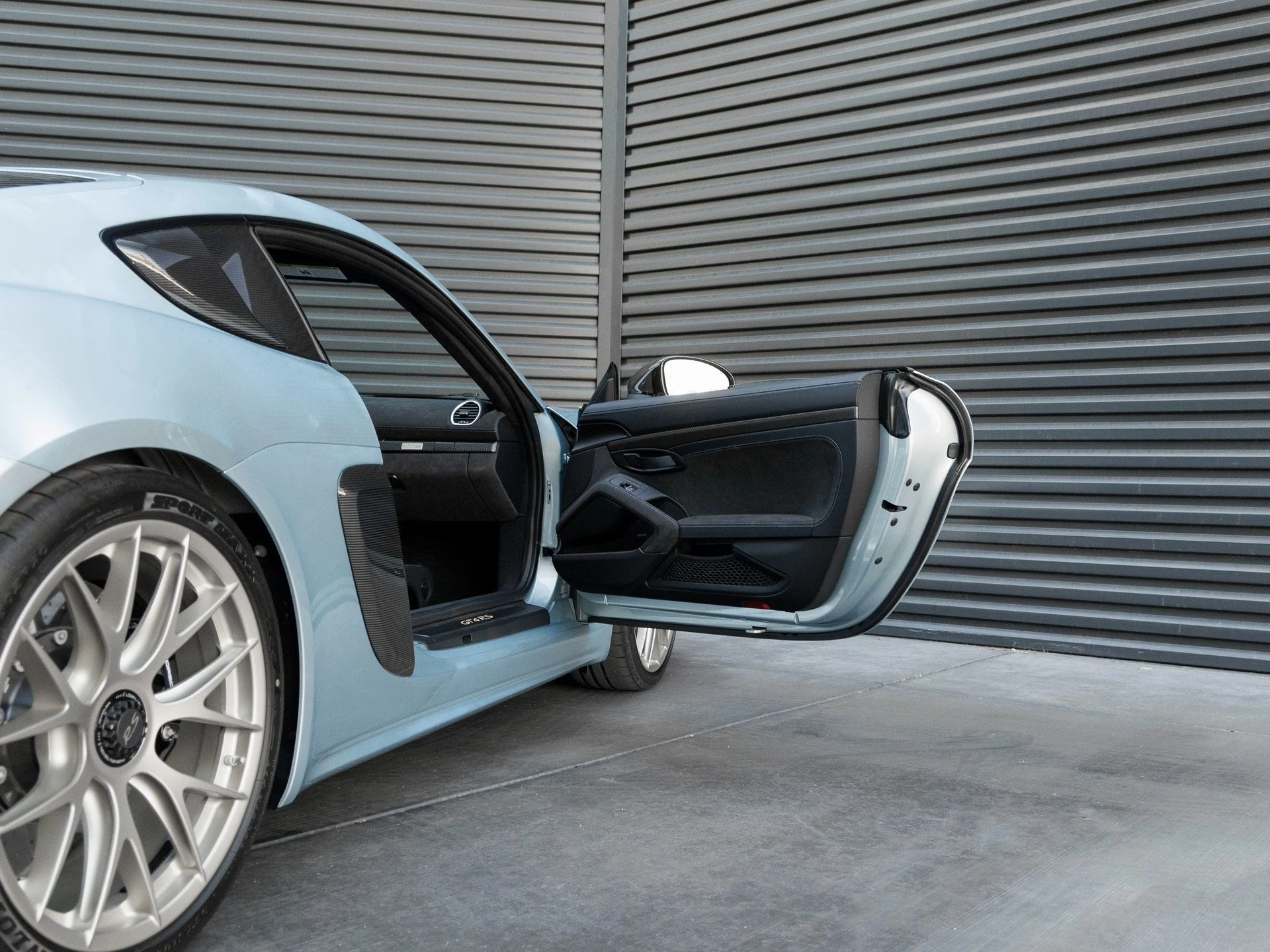 mph035_2247084561_36_f7c6395dd9