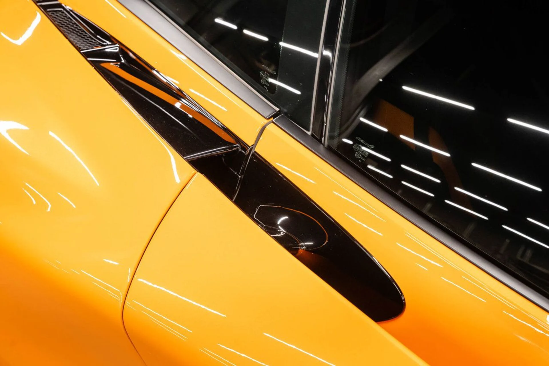 mph035_2247431835_mclaren_765lt_2021_c95a69703e