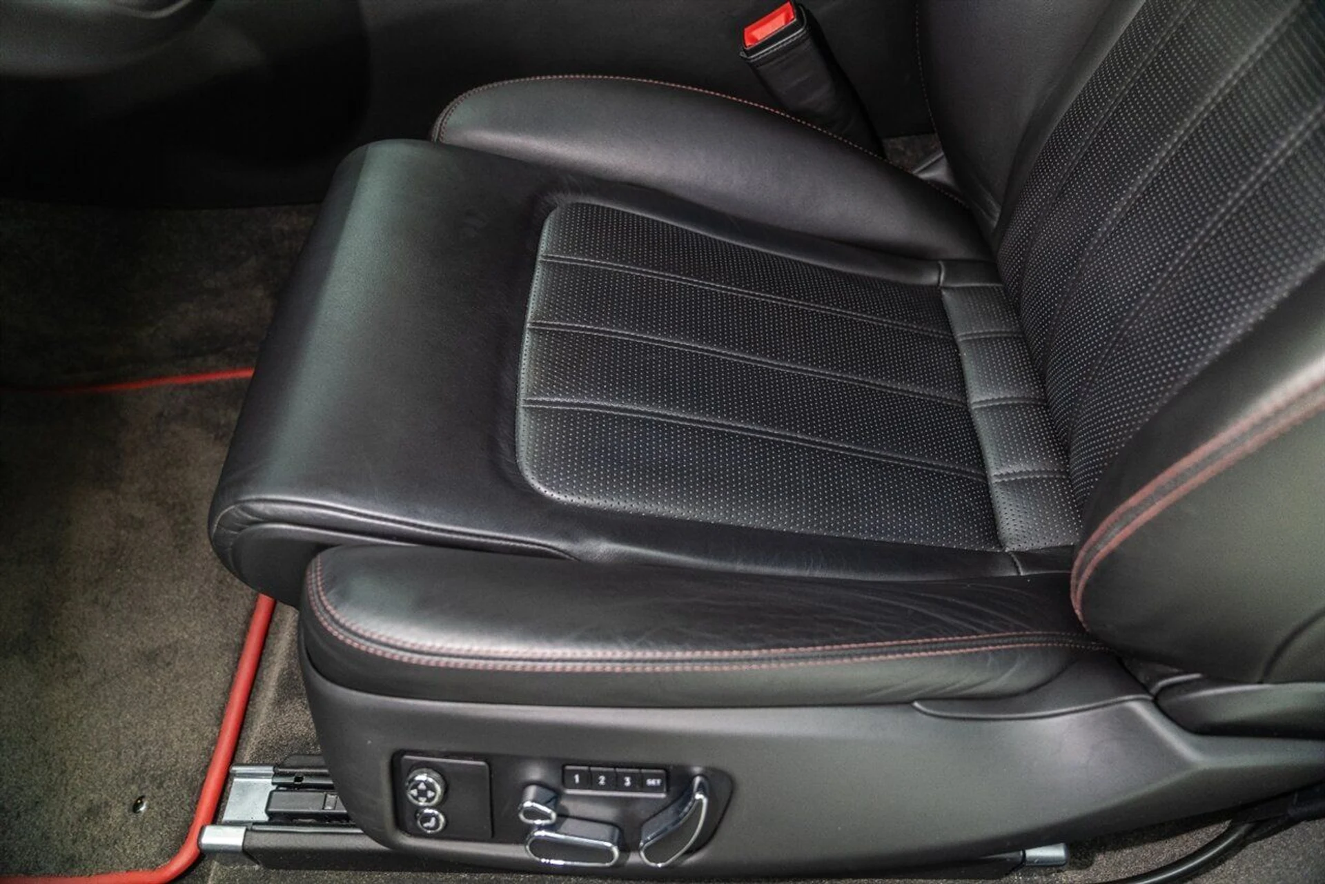 mph035_2247987081_65c0f7cfe1_1280_b8a9ab2760