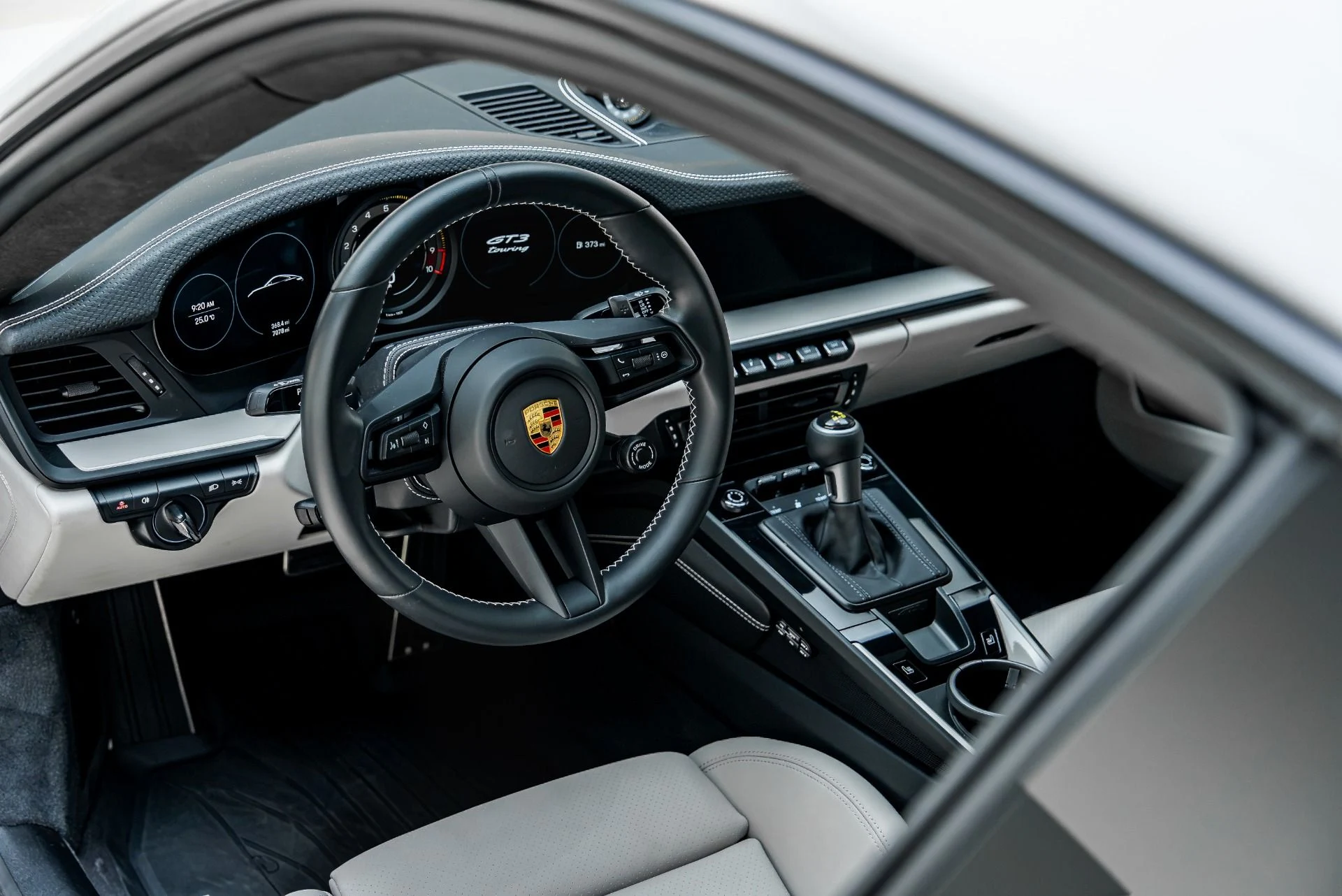 mph035_2248914302_Used_2023_Porsche_911_GT_3_Touring_1784230759_fe6a301a63