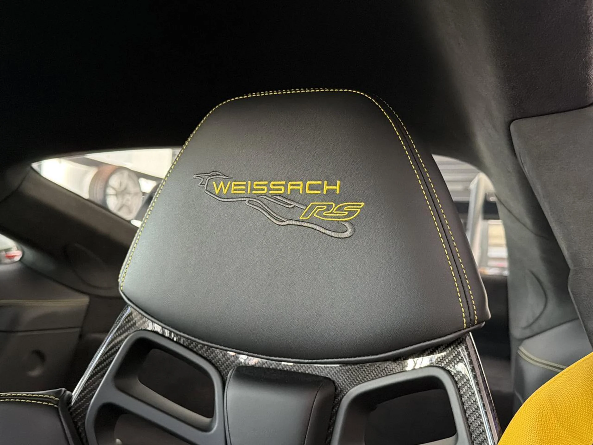 mph035_2264316145_afdffb72863115d8c8fcfd8c73d489b8_11a052fd89