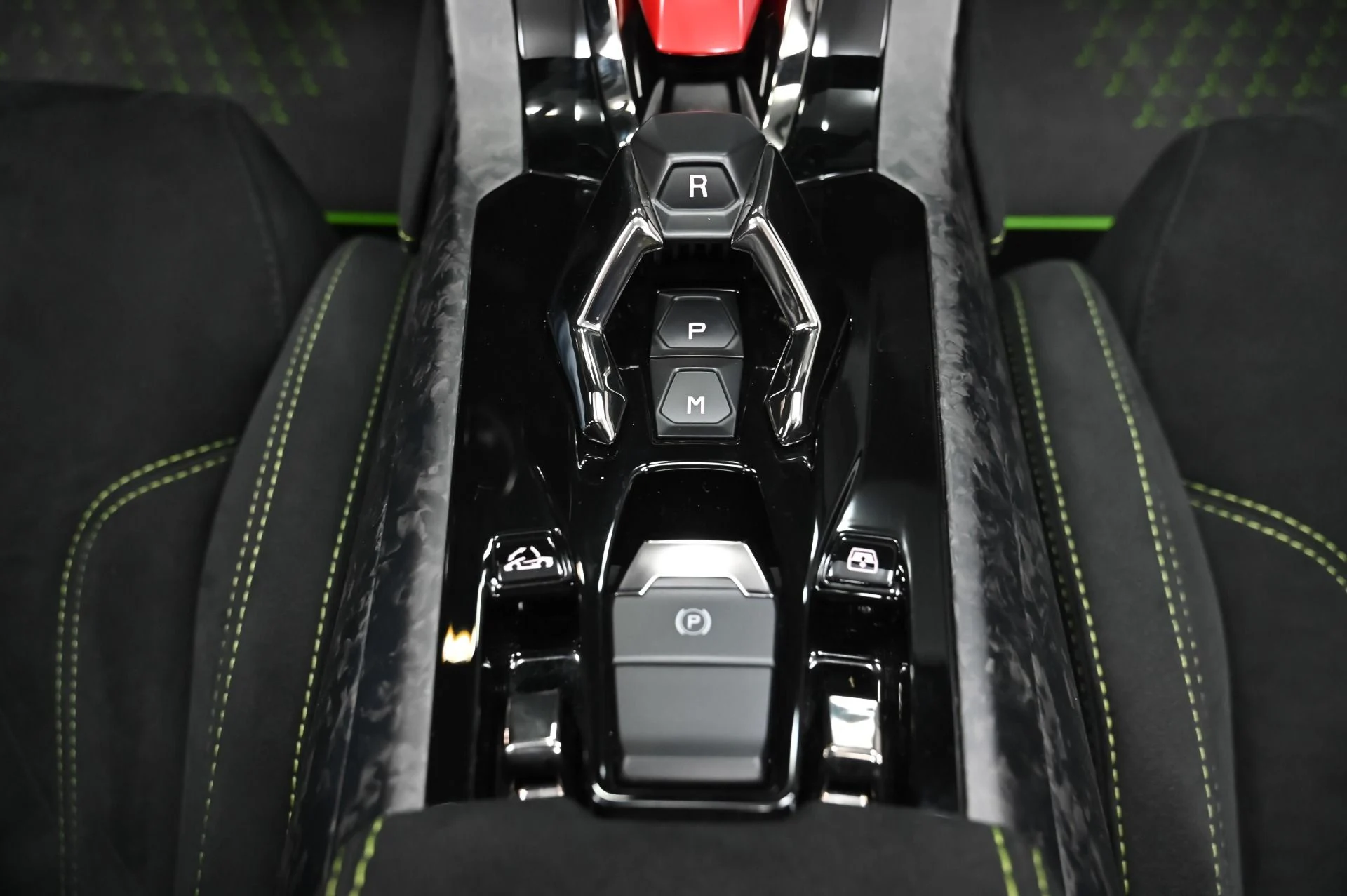 mph035_2266382311_Used_2019_Lamborghini_Huracan_Performante_1756916743_b1d3107c07