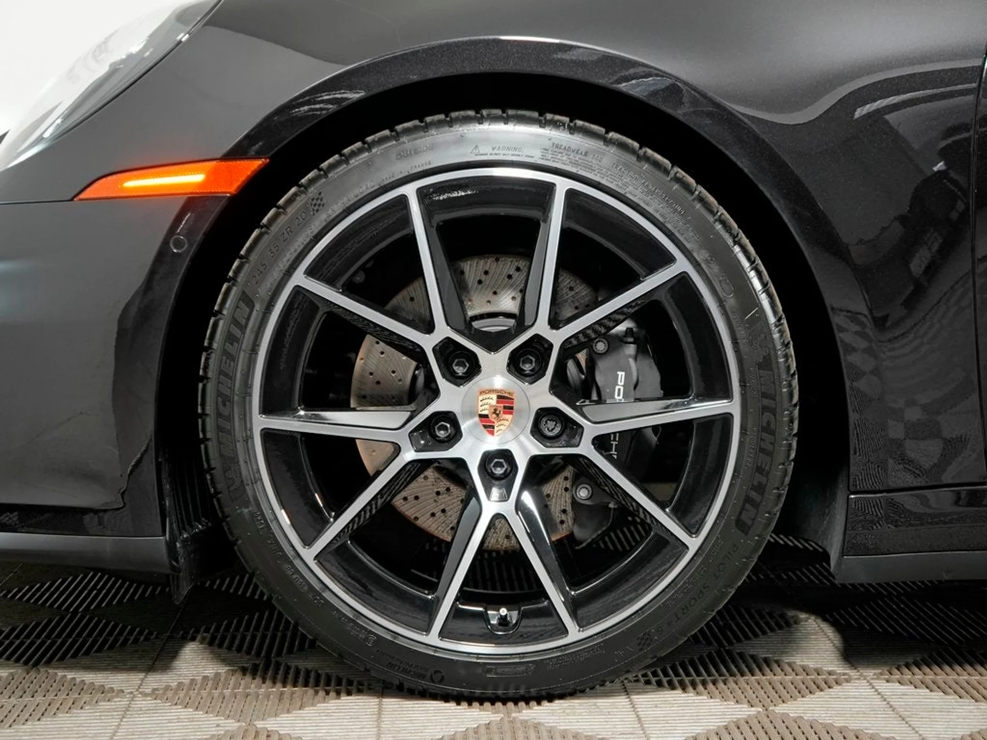 mph035_2279954756_36_b77466dc13