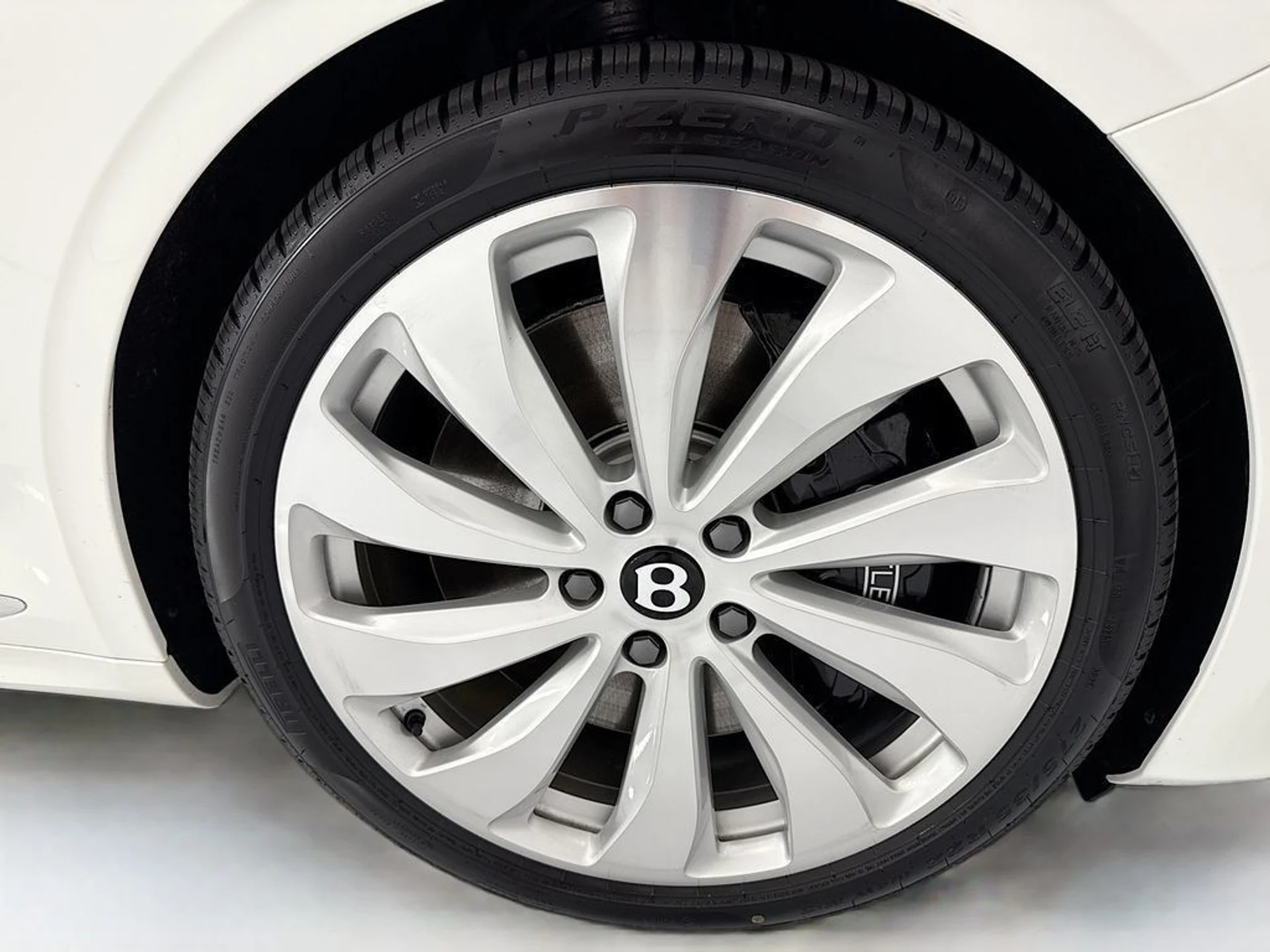 mph035_2283483896_new_2026_bentley_continental_gtc_8119_22995386_36_1024_7cb027871c