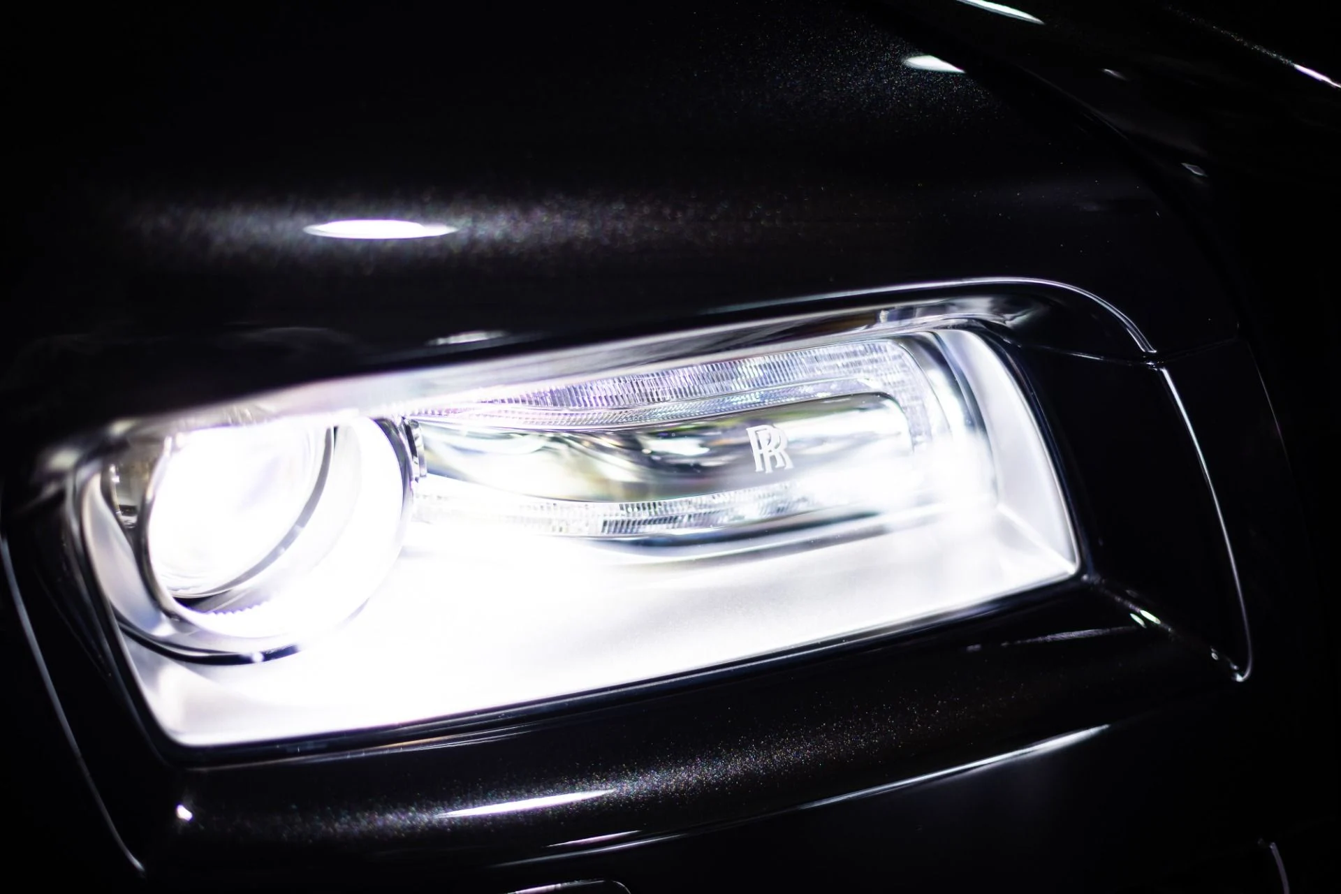 mph035_229089845_Used_2014_Rolls_Royce_Wraith_Starlight_Headliner_1771282245_eda72cced4