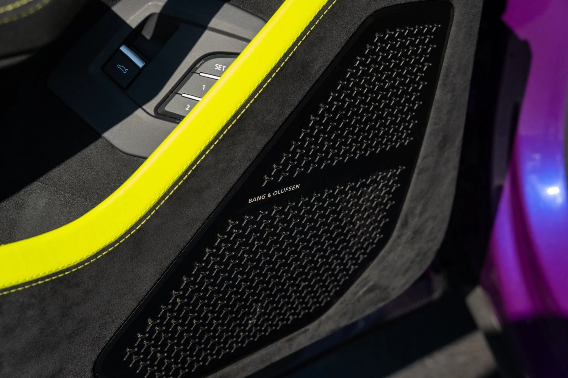 mph035_2299587042_Used_2023_Lamborghini_Urus_Performante_1771690657_95229fdfca