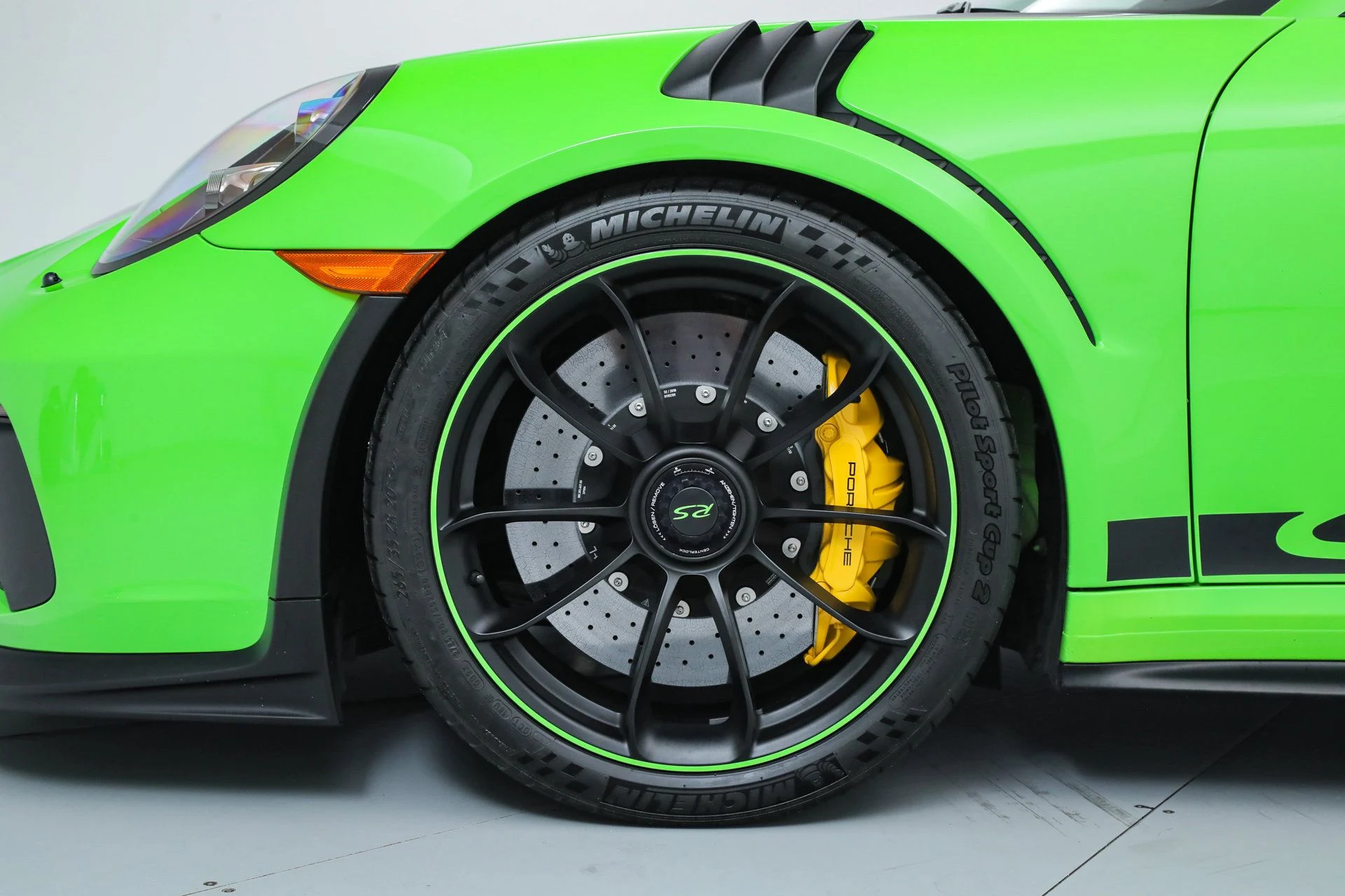 mph035_2304876569_29fcdcae2999d34d4247ba515206b5a7_355e5509d6