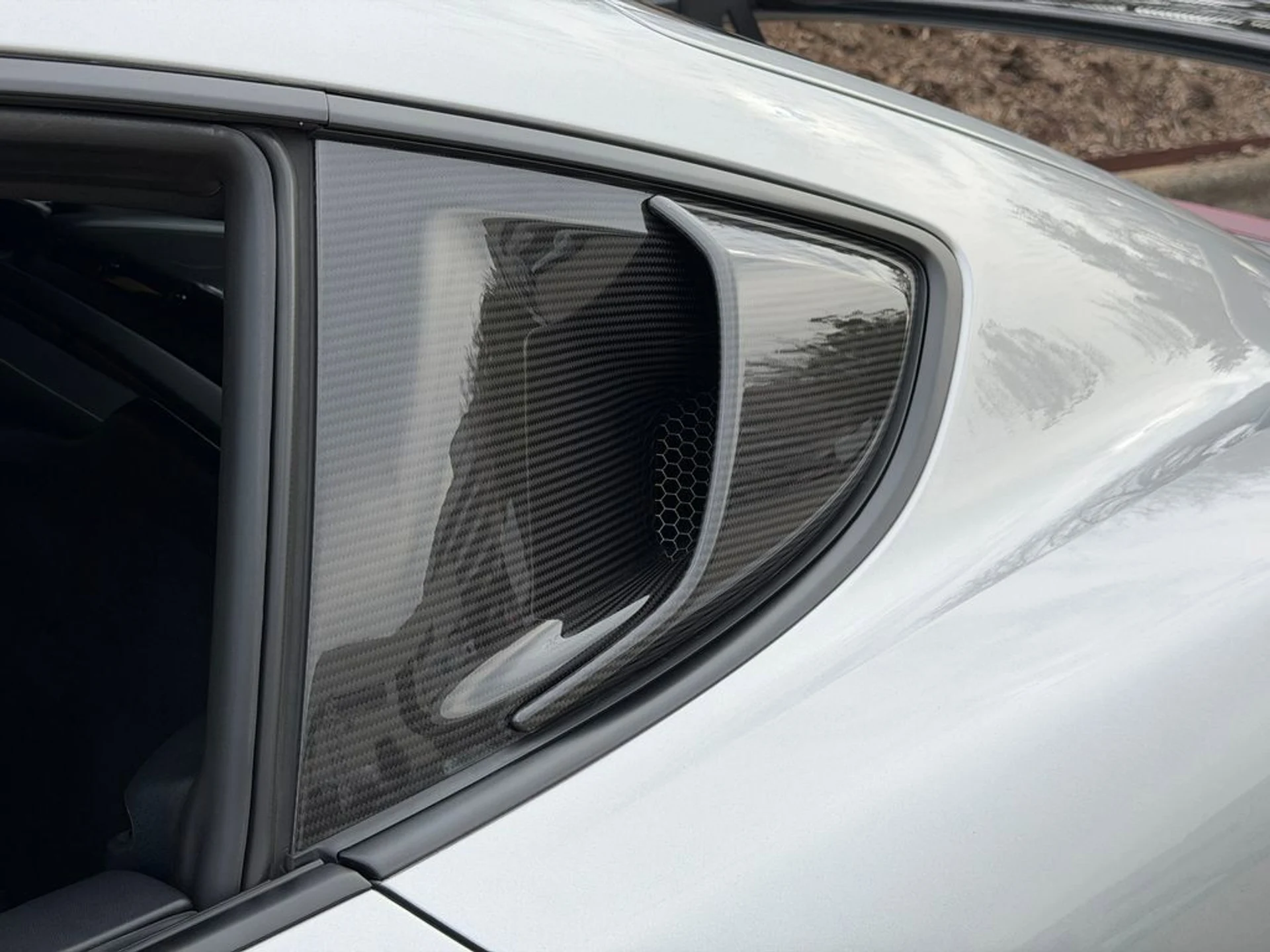 mph035_2306117830_c1bf521311484a32ac2e096e80dd4f83_188f2264b0