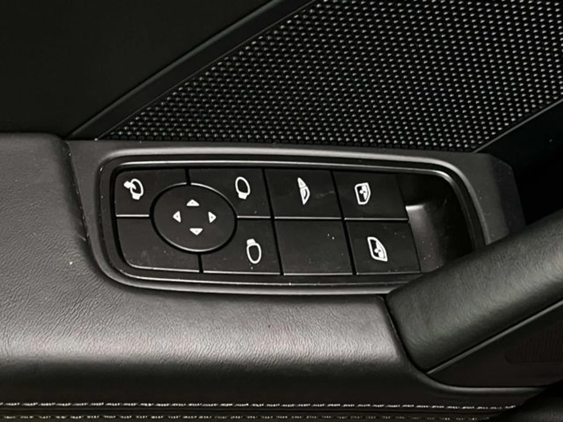 mph035_2307087636_71e8df2a9c7cce8c3bd783d64668cdc9x_354dd9efd1