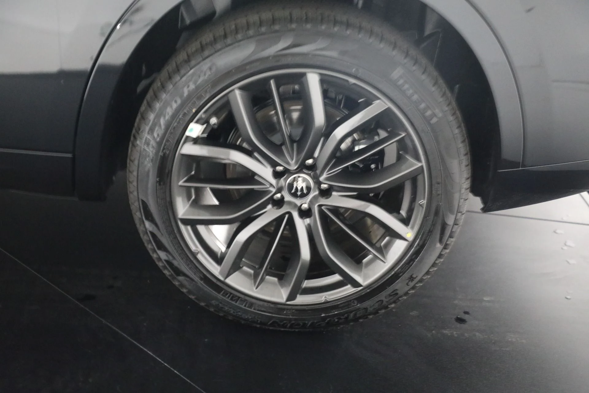 mph035_2307888258_New_2024_Maserati_Levante_GT_Ultima_19e2bce5be