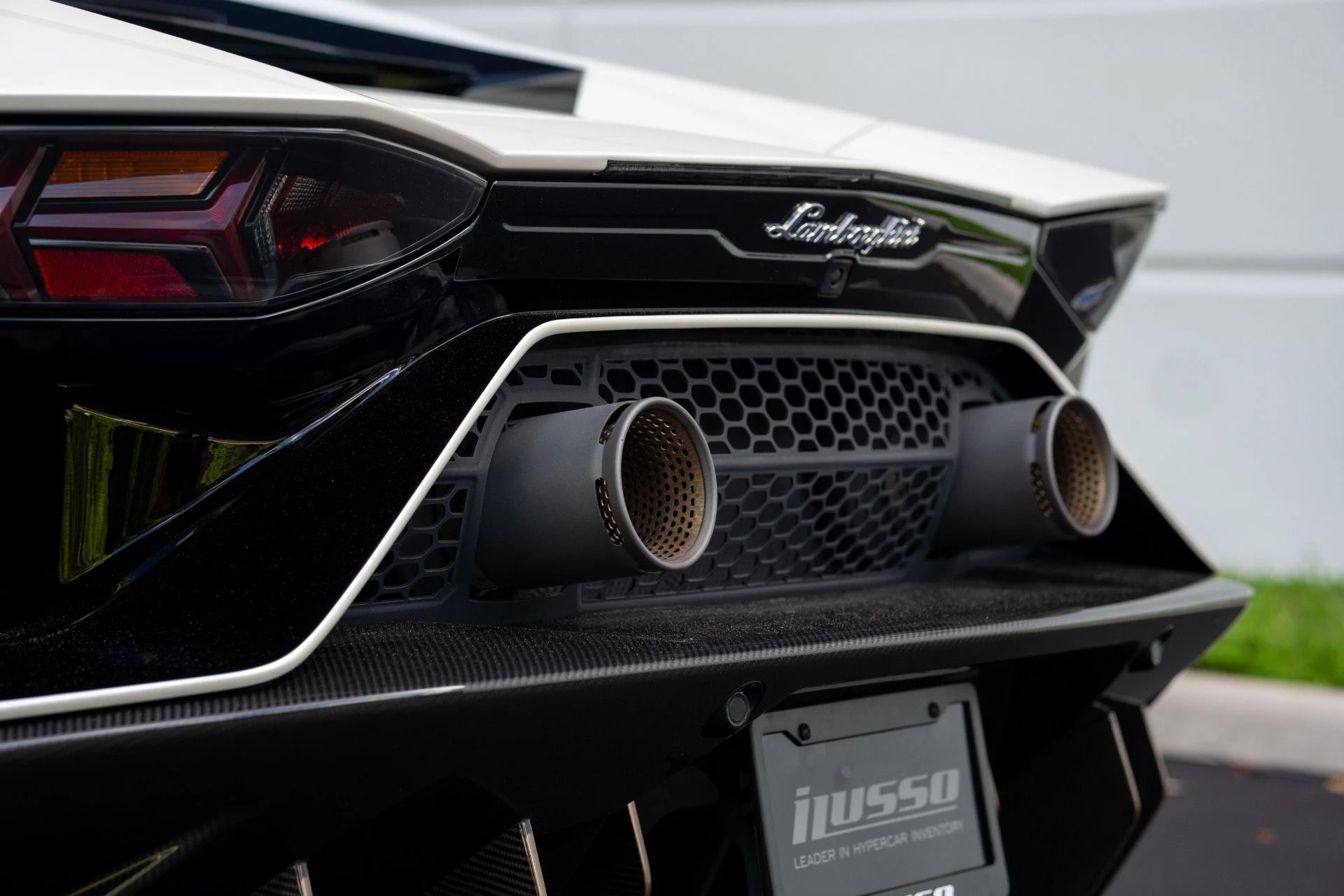 mph035_2308148191_Used_2022_Lamborghini_Aventador_LP_780_4_Ultimae_1758834809_f6d47b8411