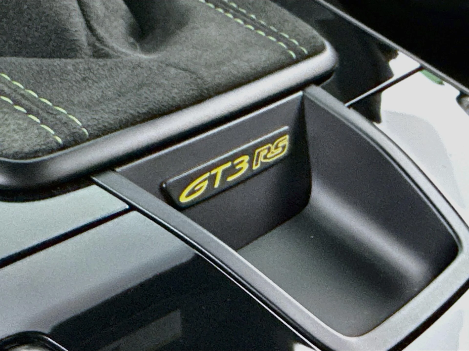 mph035_231886691_Used_2024_Porsche_911_GT_3_RS_1786481411_3d862069e1