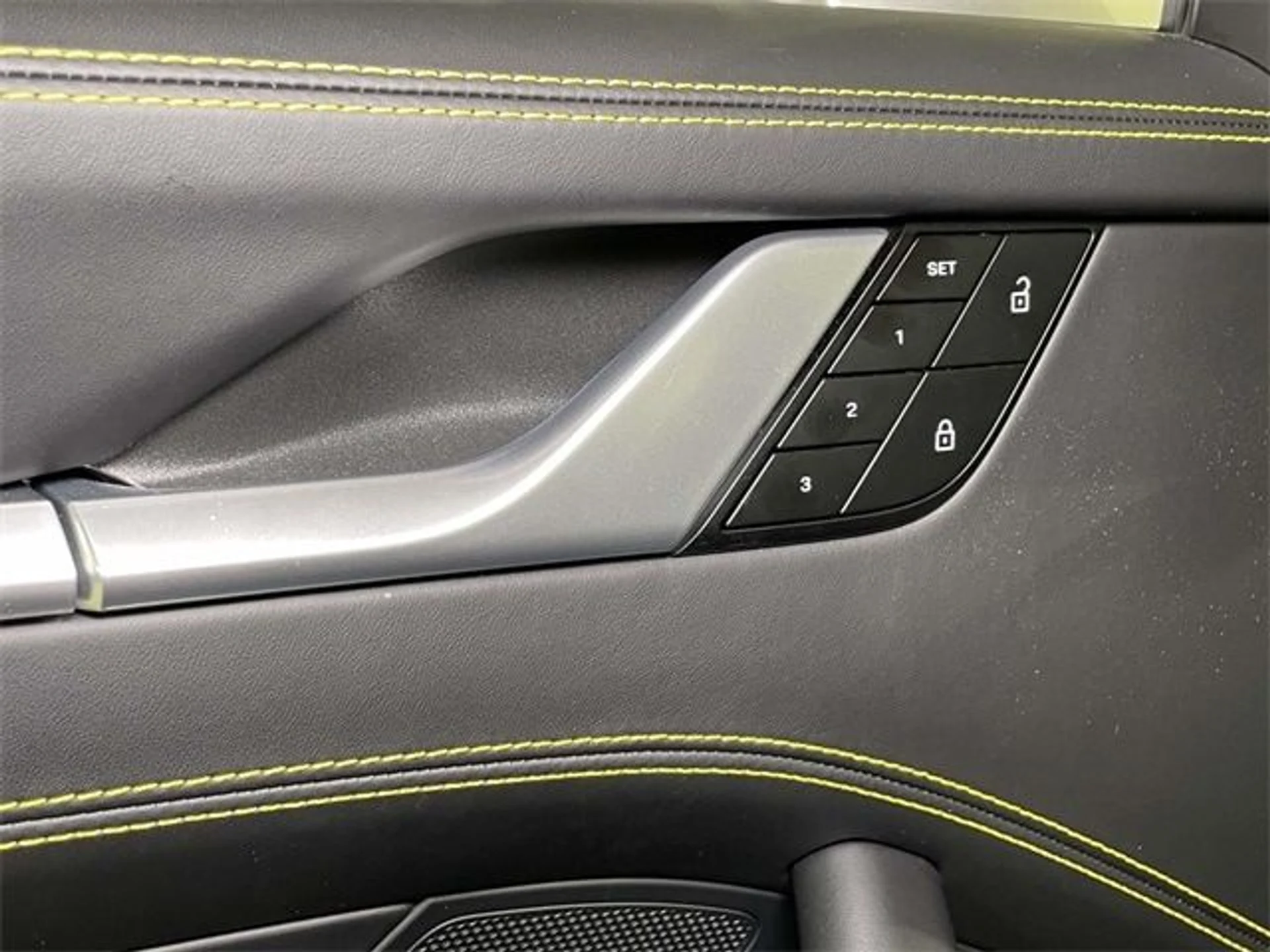 mph035_2321573705_167f617210cc769a1ee1ccfd497223bbx_5a449d1cdf