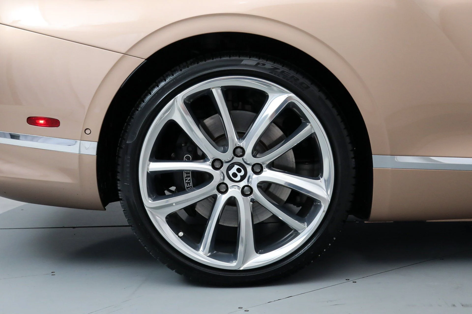 mph035_2322653058_ff6a794825610b98a67bbd35e48d3296_728551ec7c