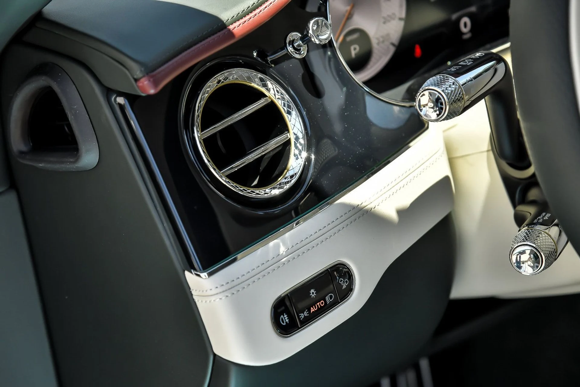 mph035_2325115188_b90767ae41c846b526e323e7e5db6eeax_52f42b676c