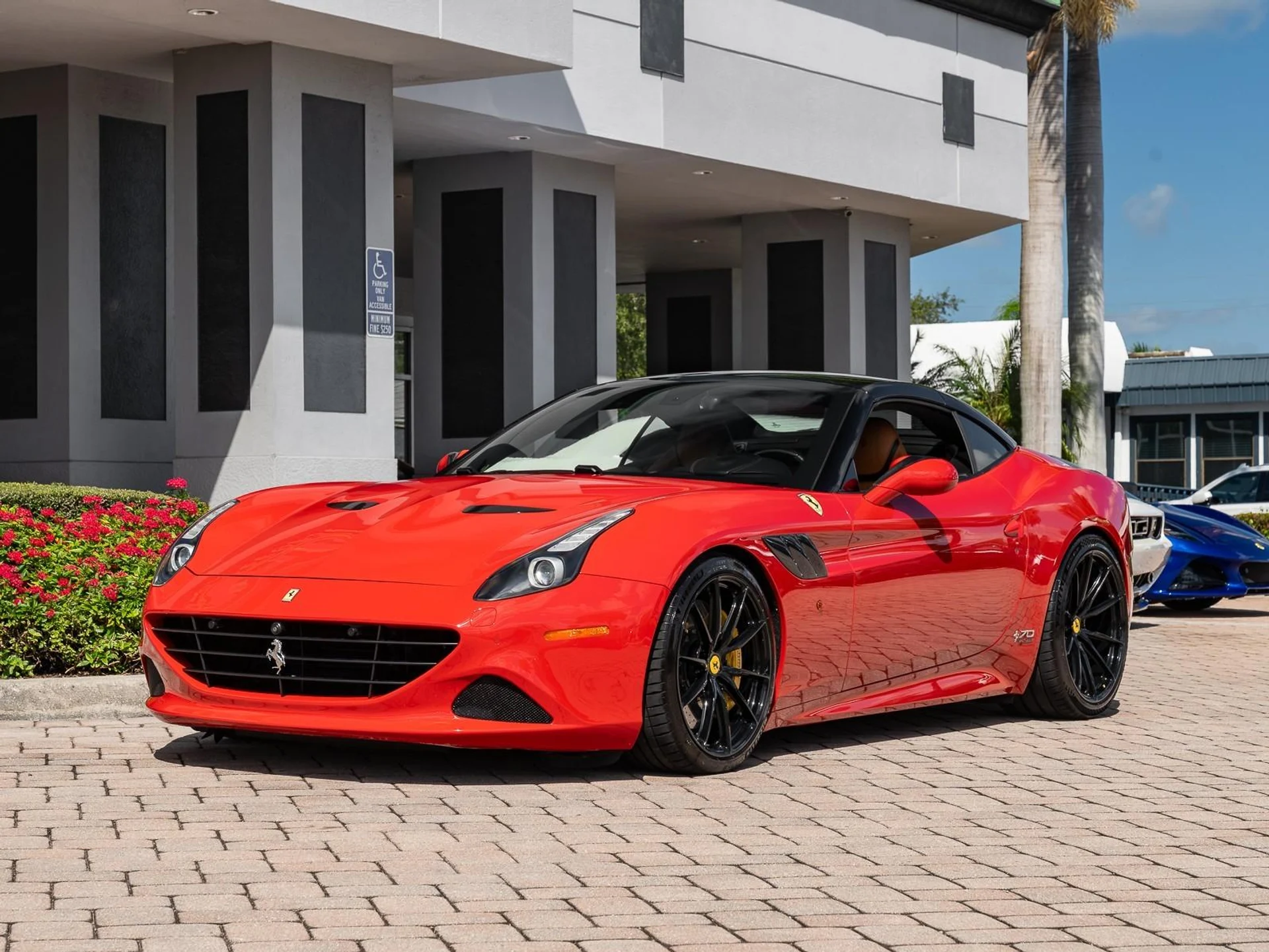 mph035_234129232_Used_2015_Ferrari_California_T_1761253555_276717a017