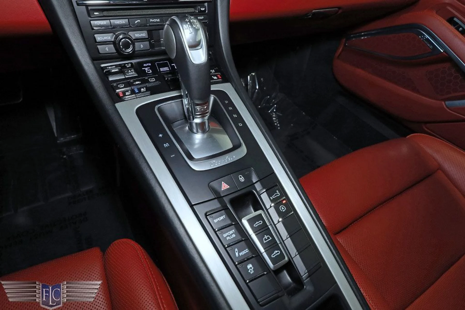 mph035_23432269_used_2014_porsche_911_turbocabriolet_9689_22886118_36_1024_18f24071c0
