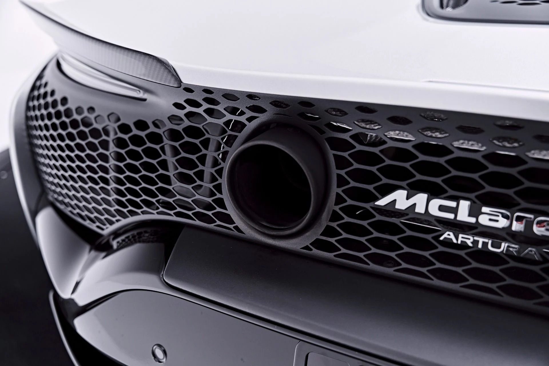 mph035_2345281430_Used_2023_Mc_Laren_Artura_1782871235_0f30184b68