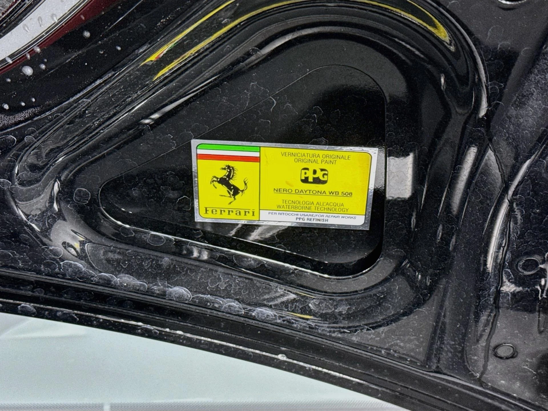mph035_2345552752_Used_2022_Ferrari_Roma_1785965315_535c9c5741