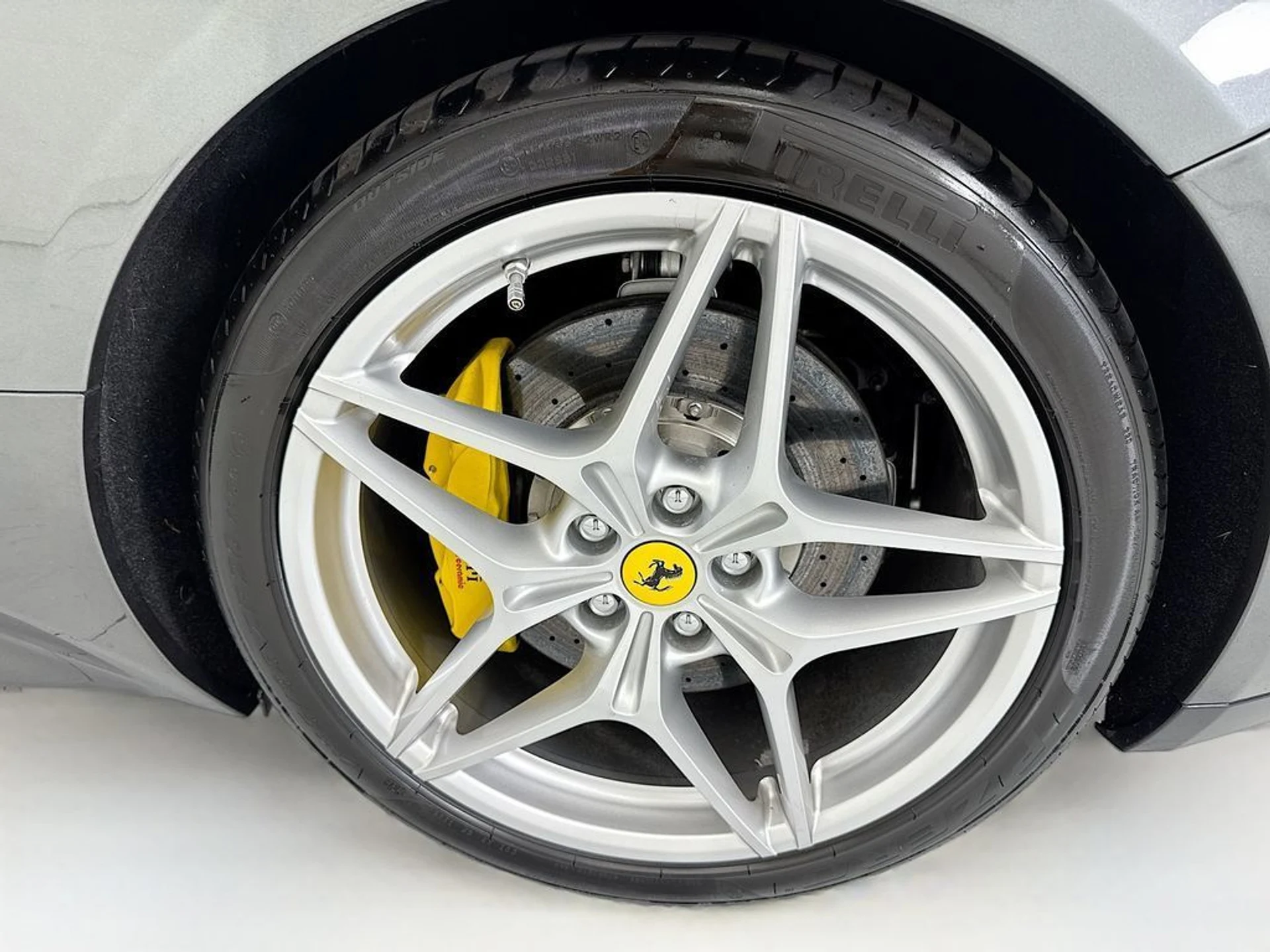mph035_2346721821_used_2015_ferrari_california_t2drconvertible_8119_23024699_36_1024_9952b441dc