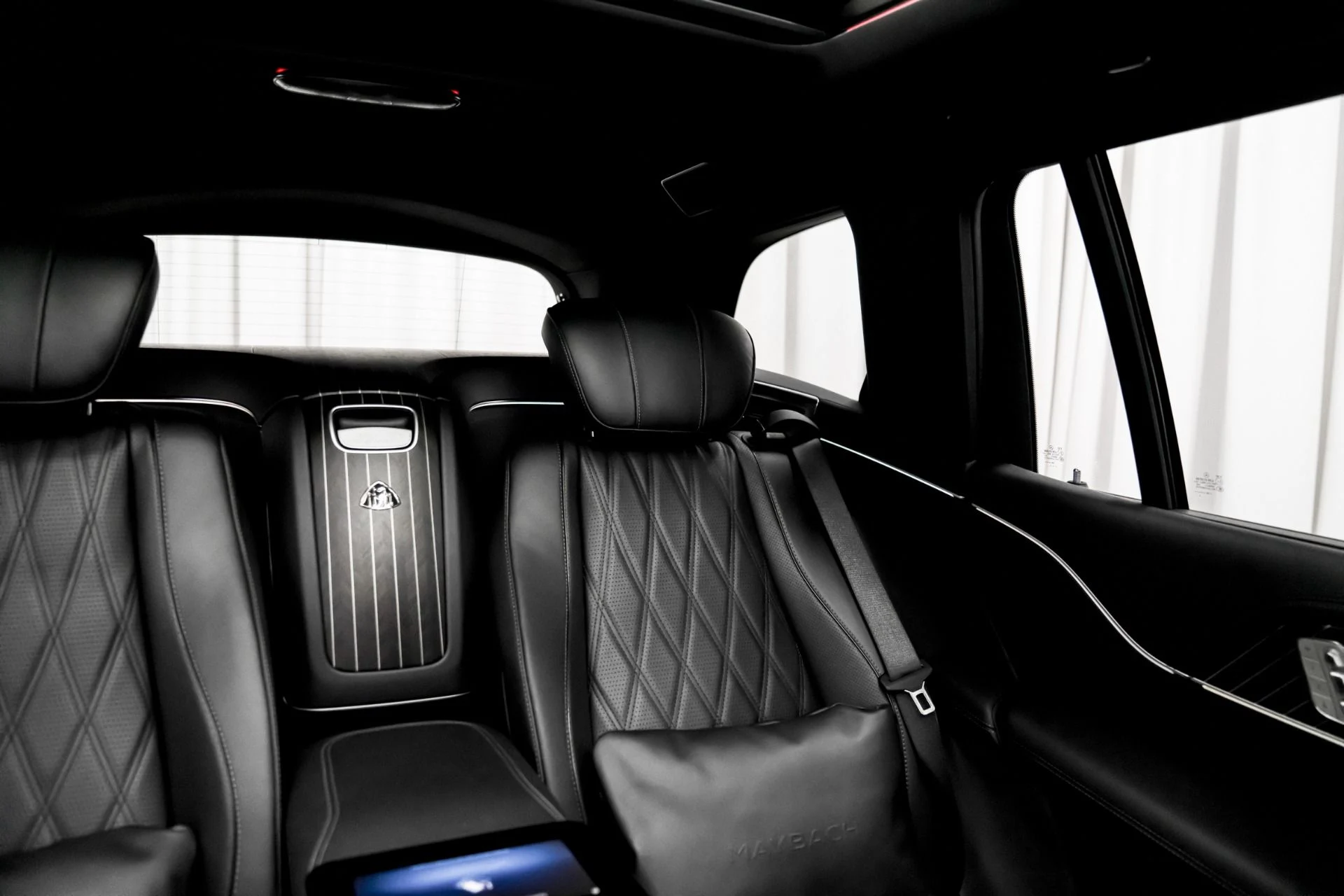 mph035_2349419943_Used_2025_Mercedes_Benz_Mercedes_Maybach_GLS_600_4_MATIC_1762198640_37139e87d8