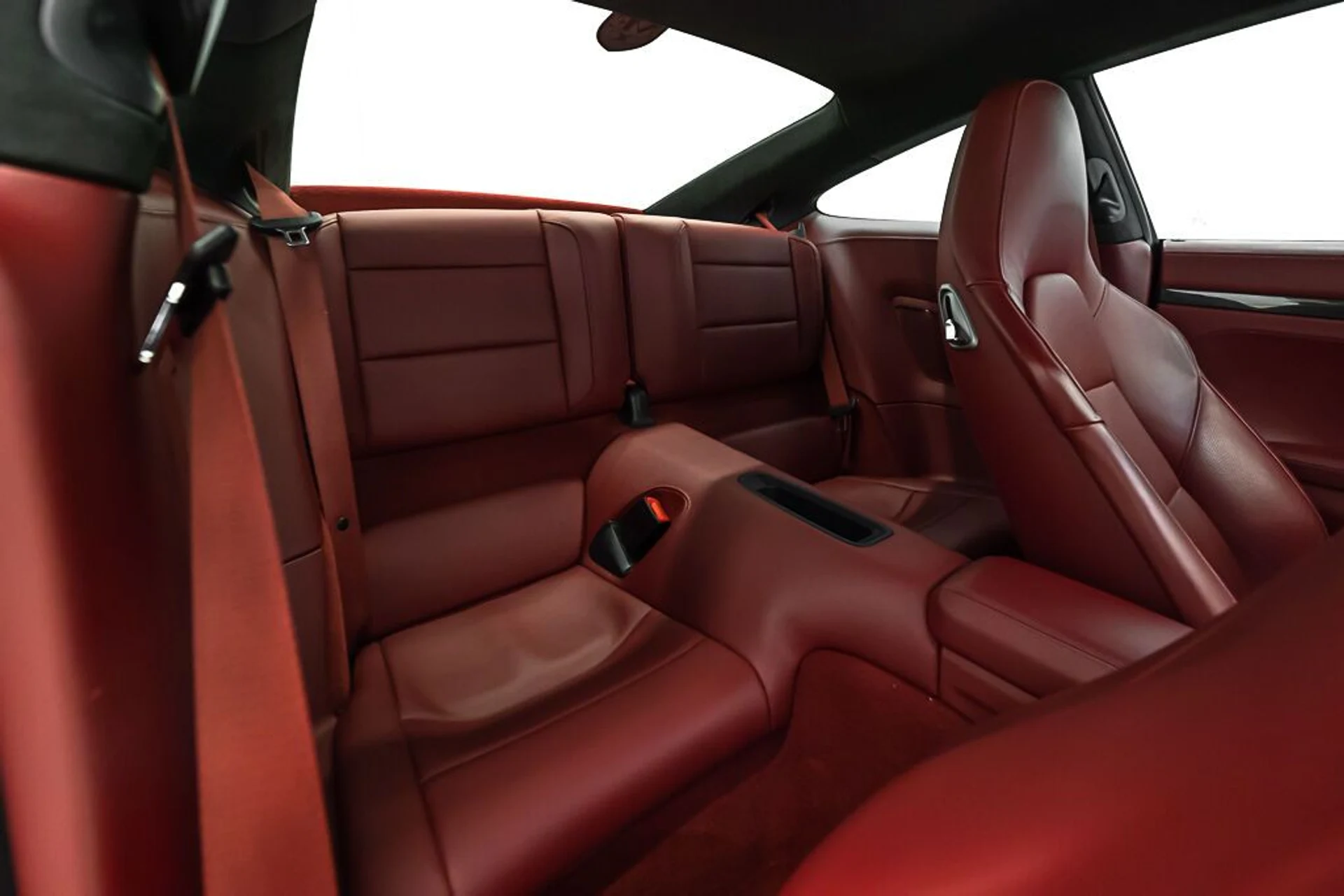 mph035_235040284_porsche_911_2018_jpg_v_1773863537_2ef77a25f3