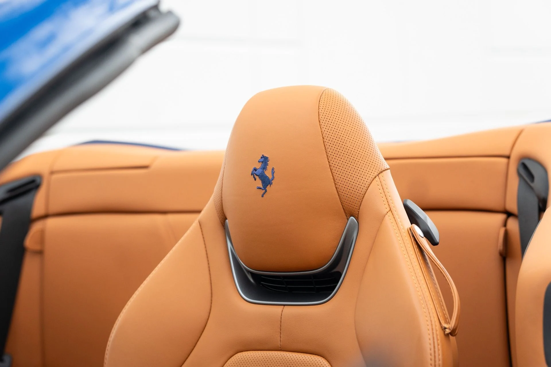 mph035_2358578412_Used_2022_Ferrari_Portofino_M_1770268435_15326e9861