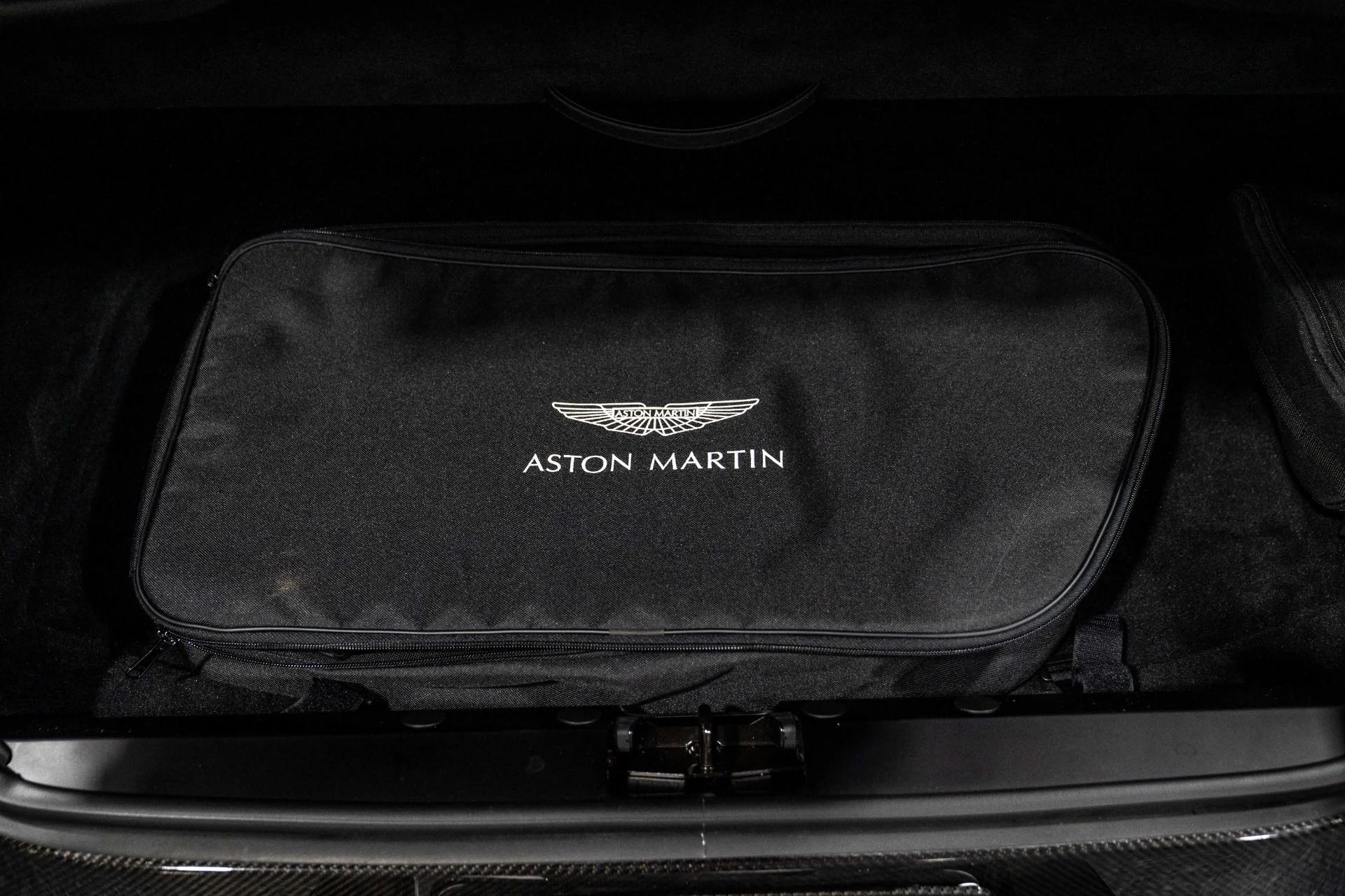 mph035_2361062463_Used_2020_Aston_Martin_DBS_Superleggera_1767994739_eeed9b9935